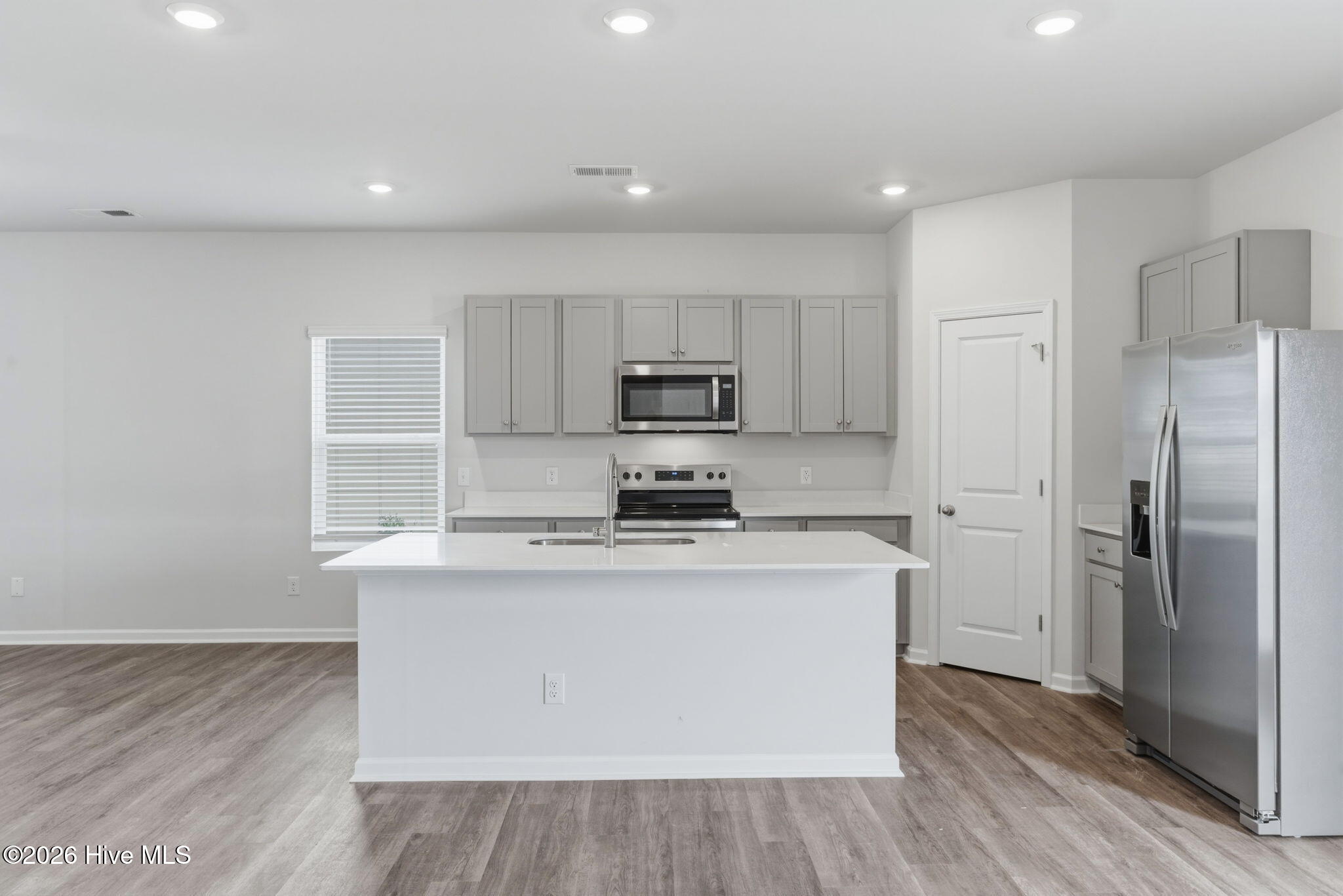 100532613 | Photo 20