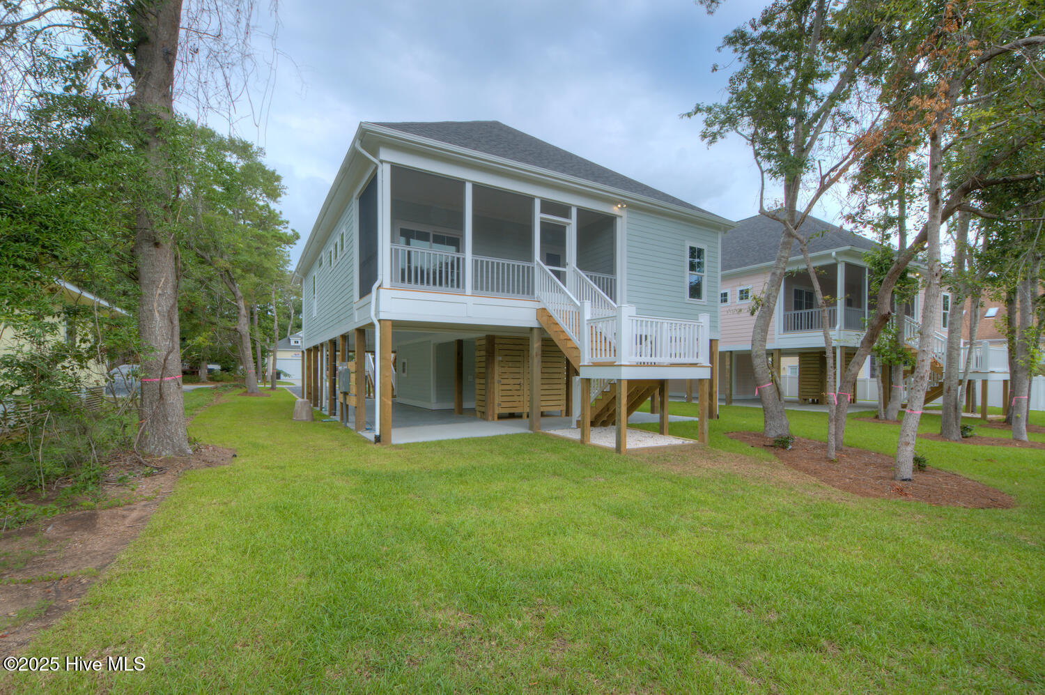 100502884 | Photo 10