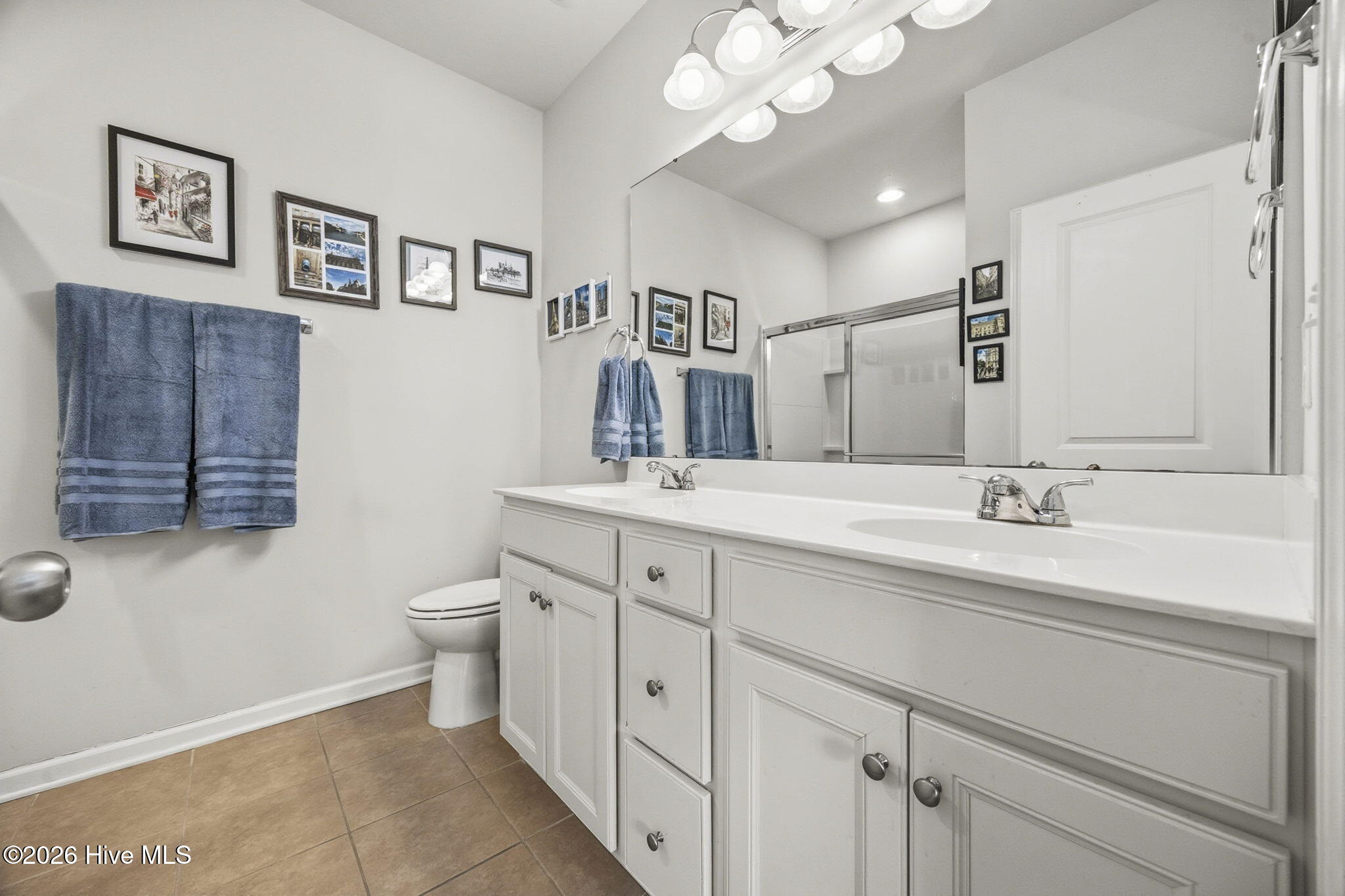 100553227 | Photo 13