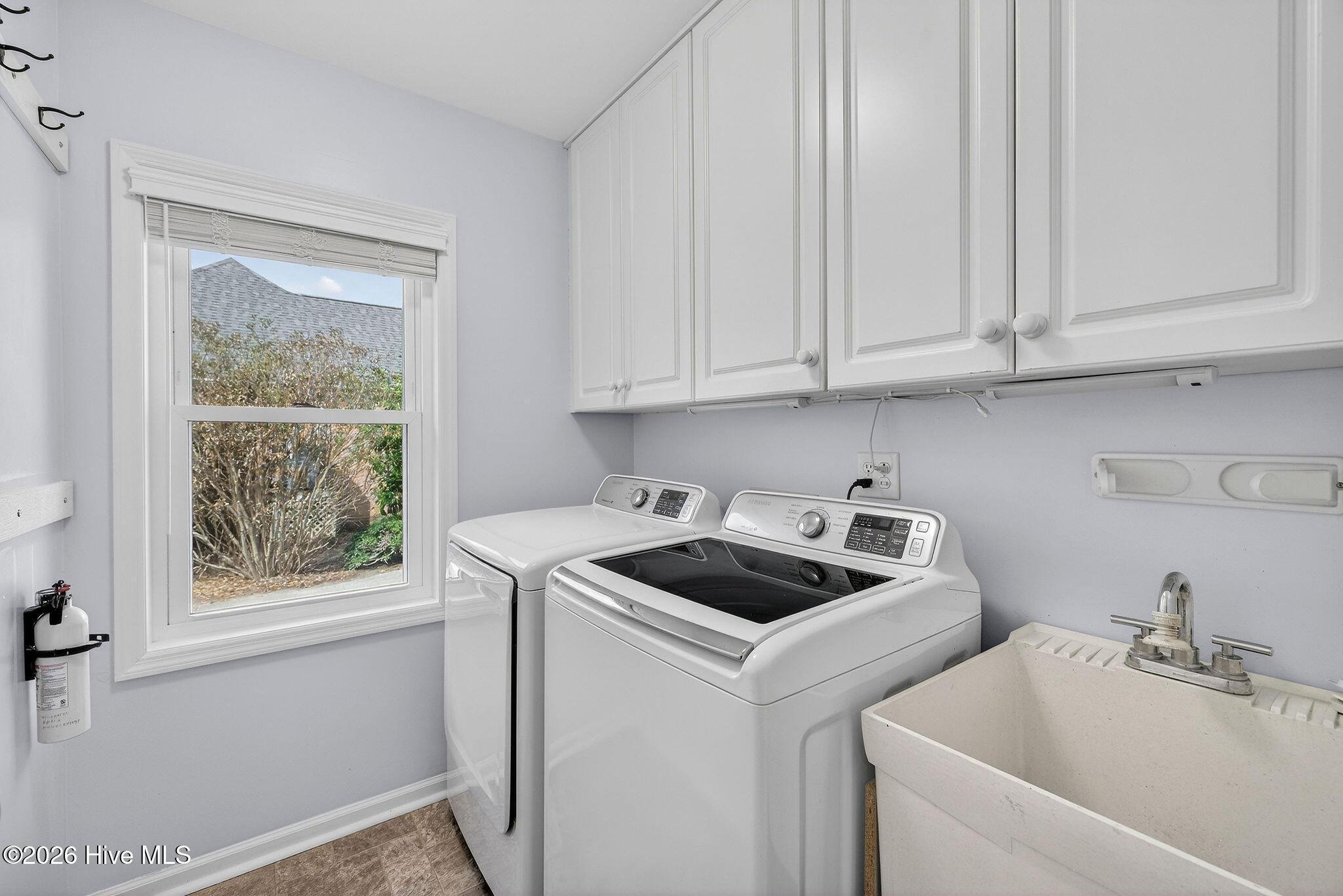 100561211 | Photo 24