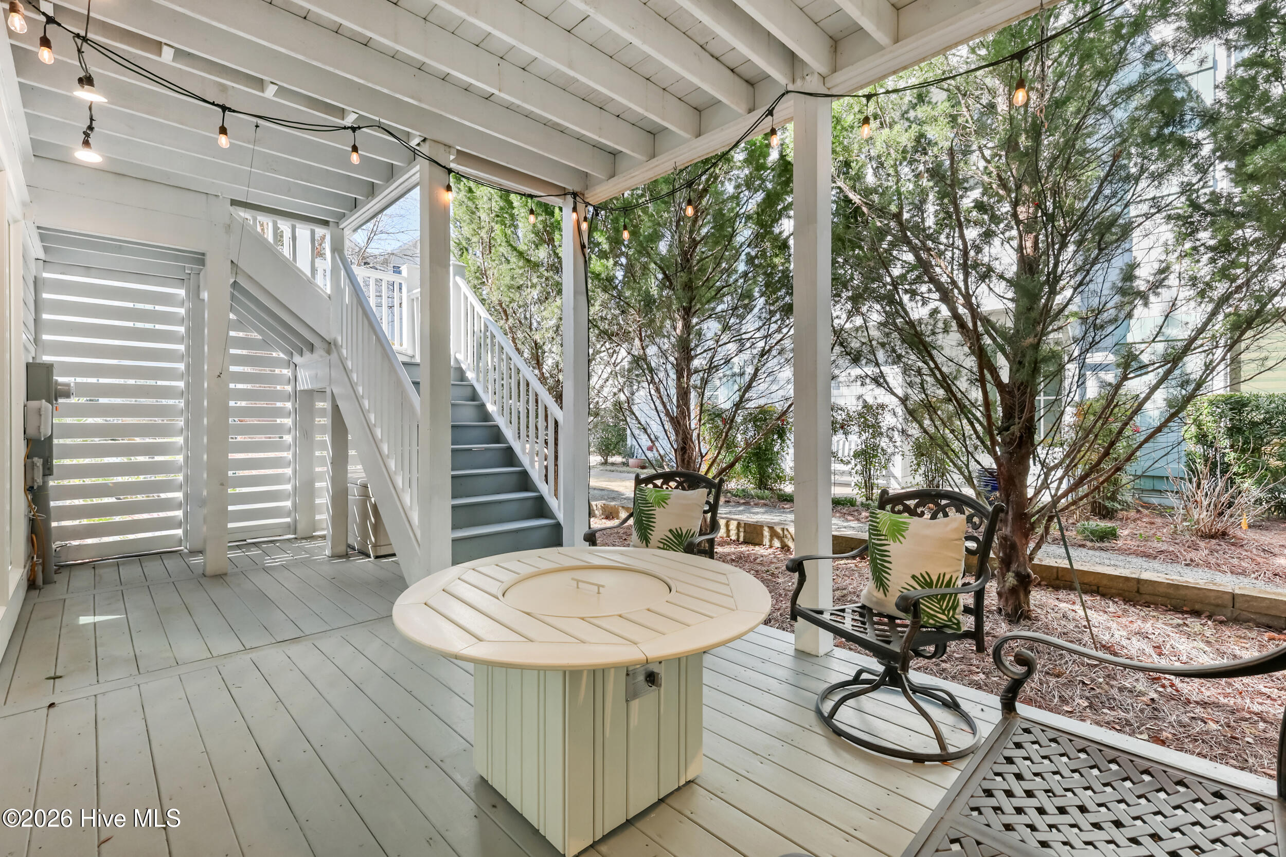 100553548 | Photo 14