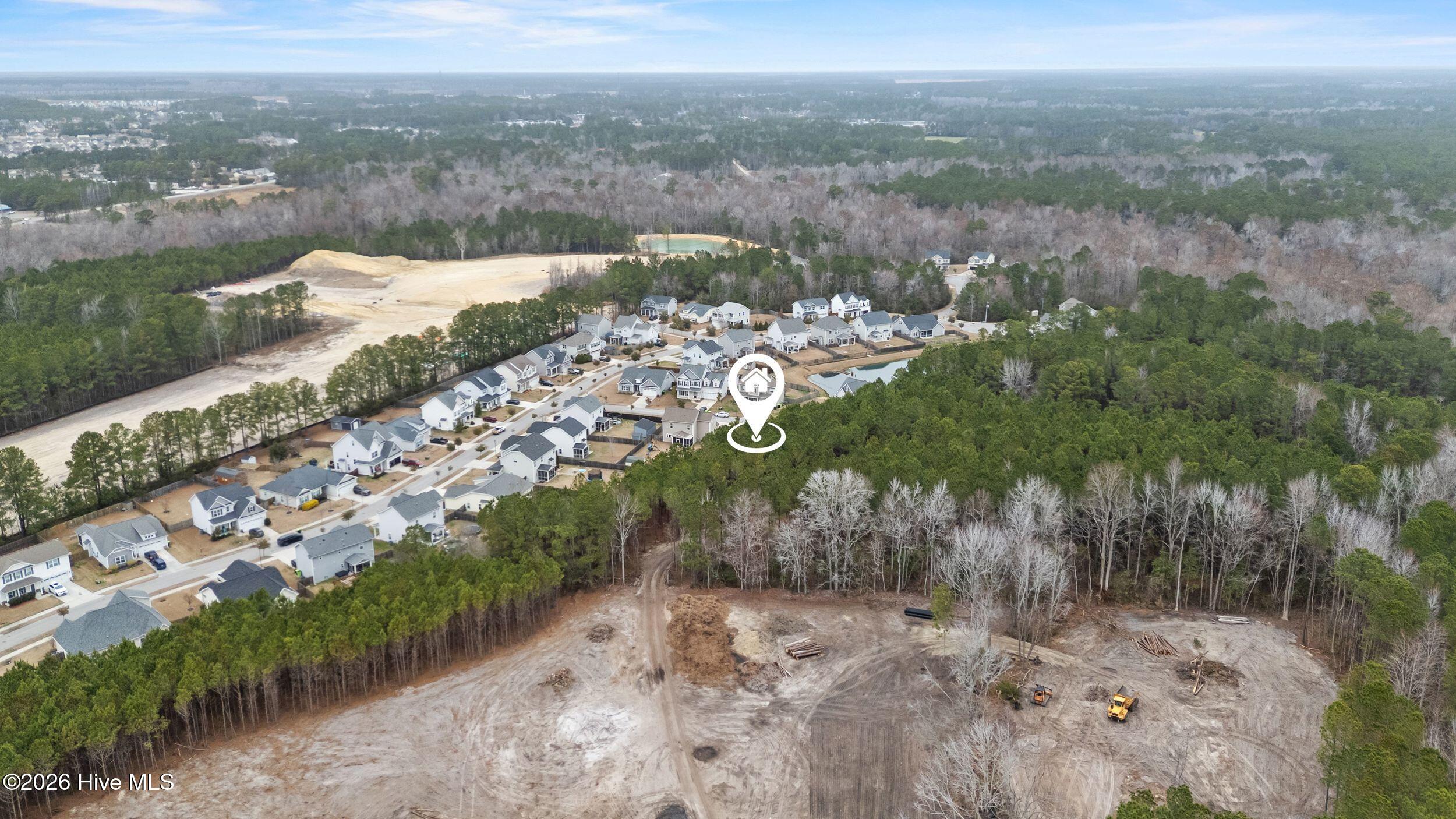 100557313 | Photo 51