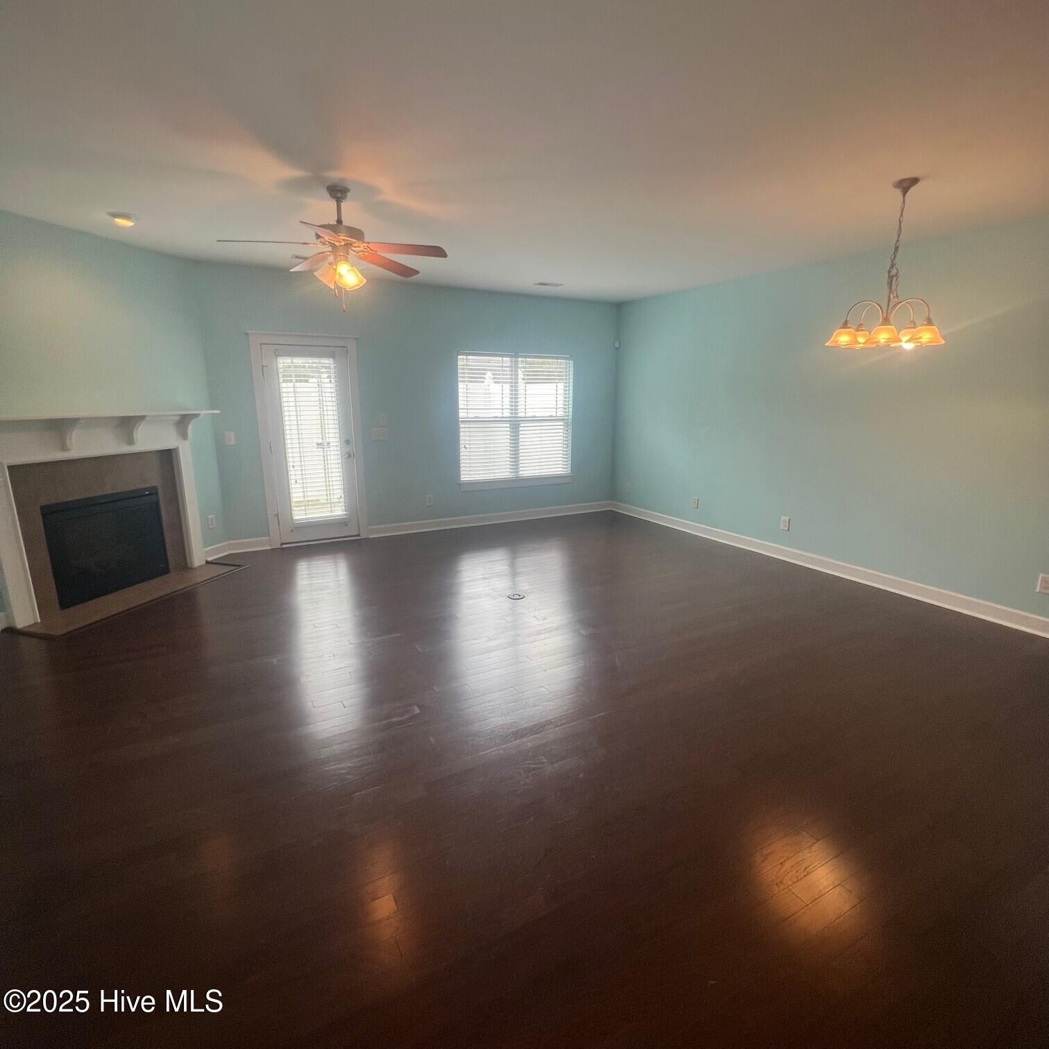 Living Room - 1801 Fox Den Way #3