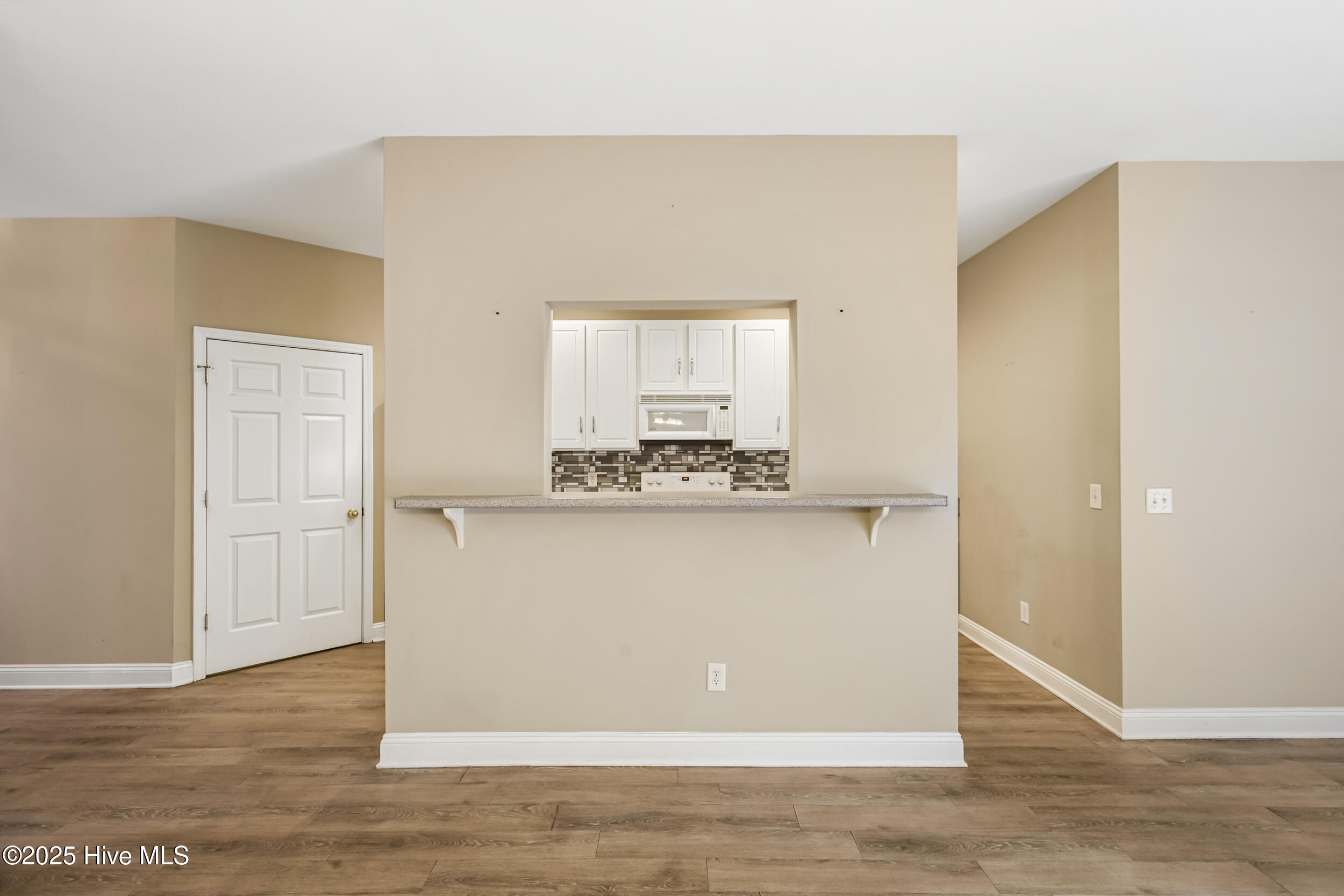 100544291 | Photo 13