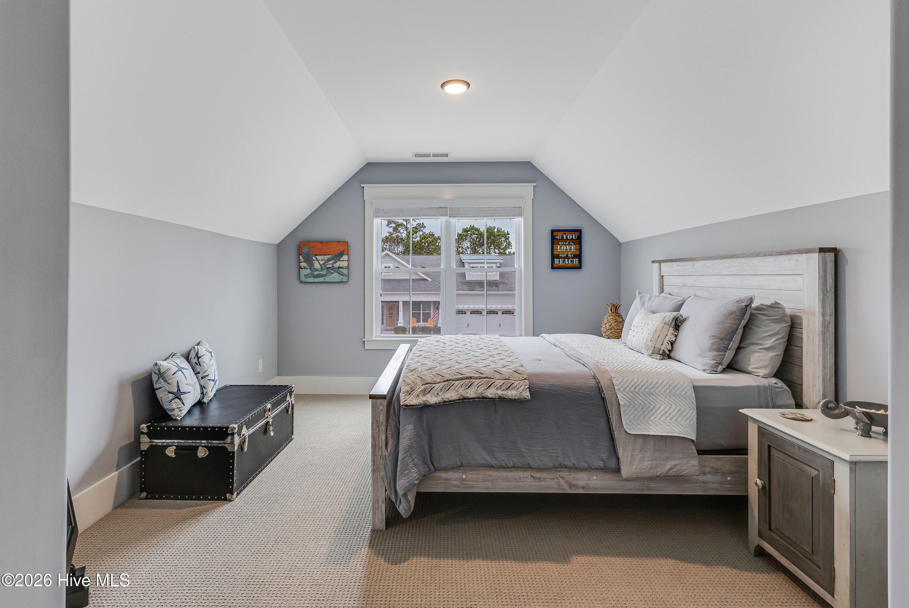 100551306 | Photo 44