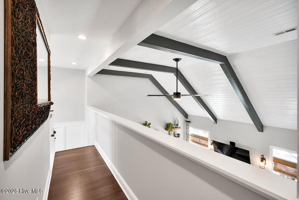 100562480 | Photo 36