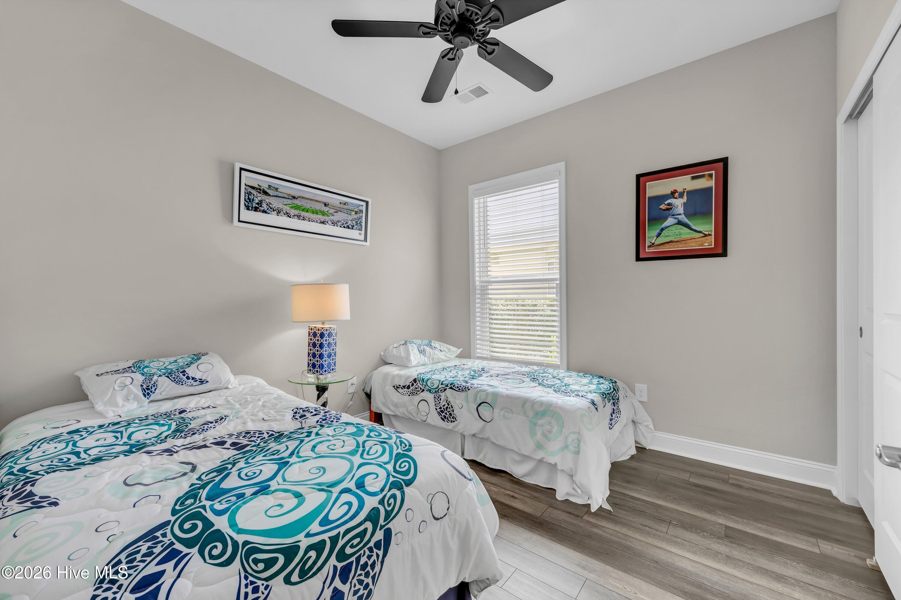 100561107 | Photo 17