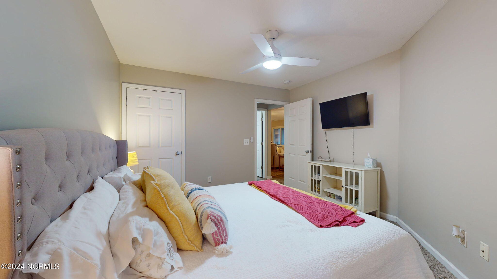 100537994 | Photo 27