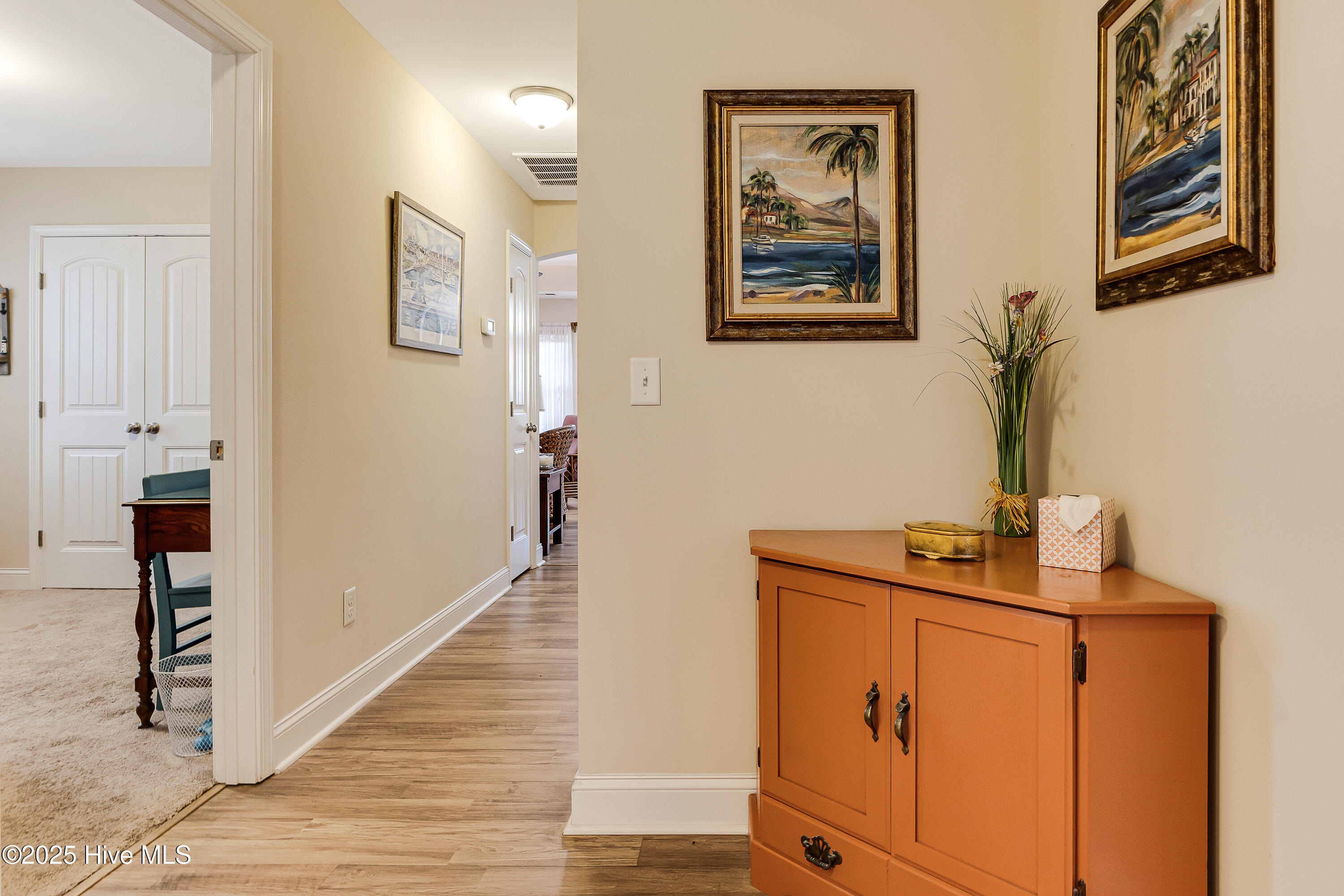 100516362 | Photo 17