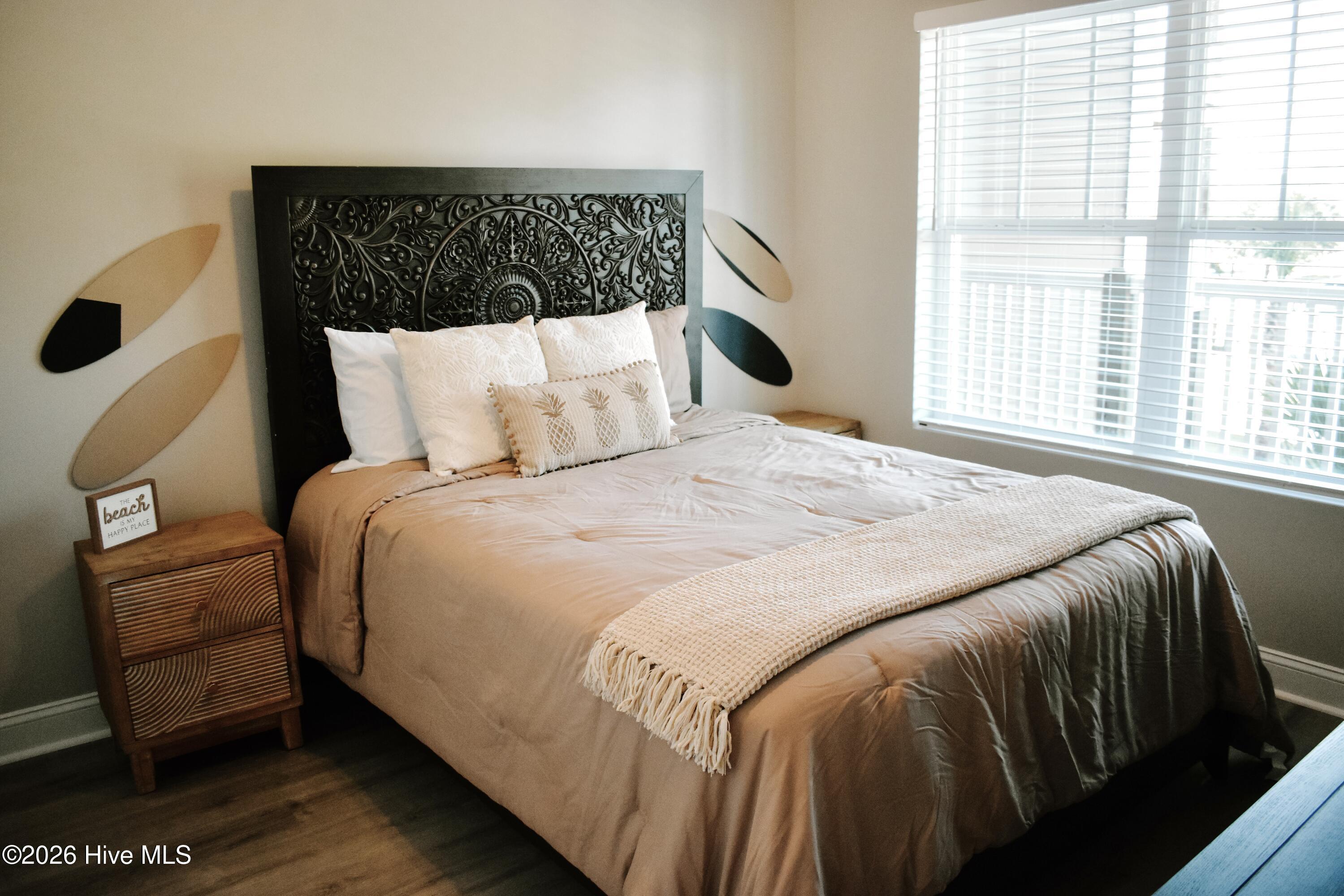 Listing Photo 5 - Condo for sale in building located at 400 Lighthouse Ln, Cedar Point, NC 28584 - Unit #A2