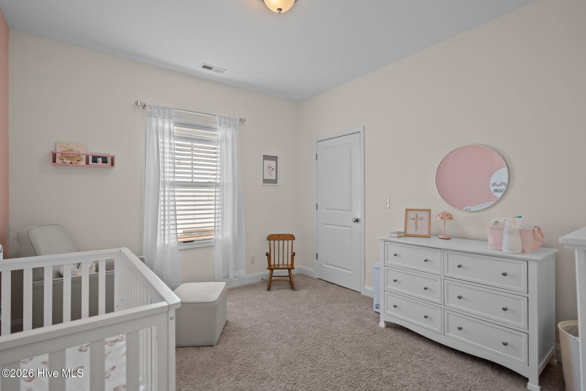 100557039 | Photo 35