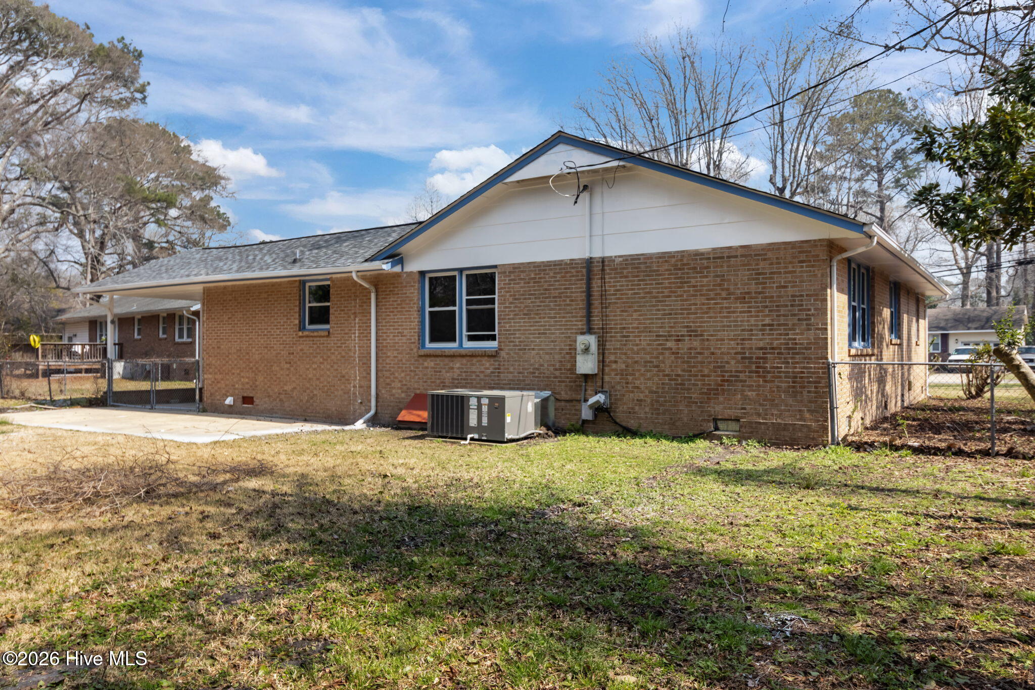 100557666 | Photo 50