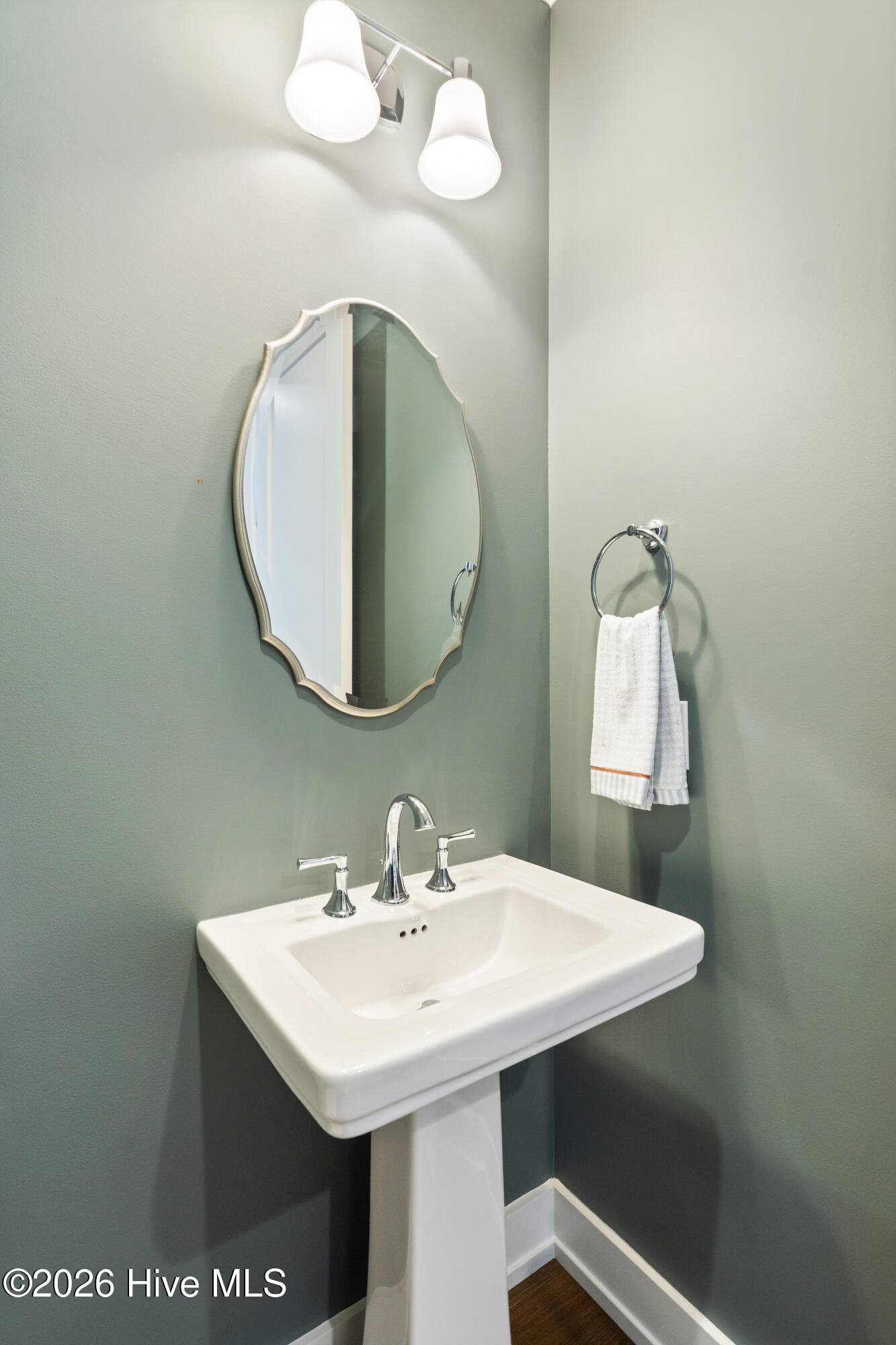 100554242 | Photo 37