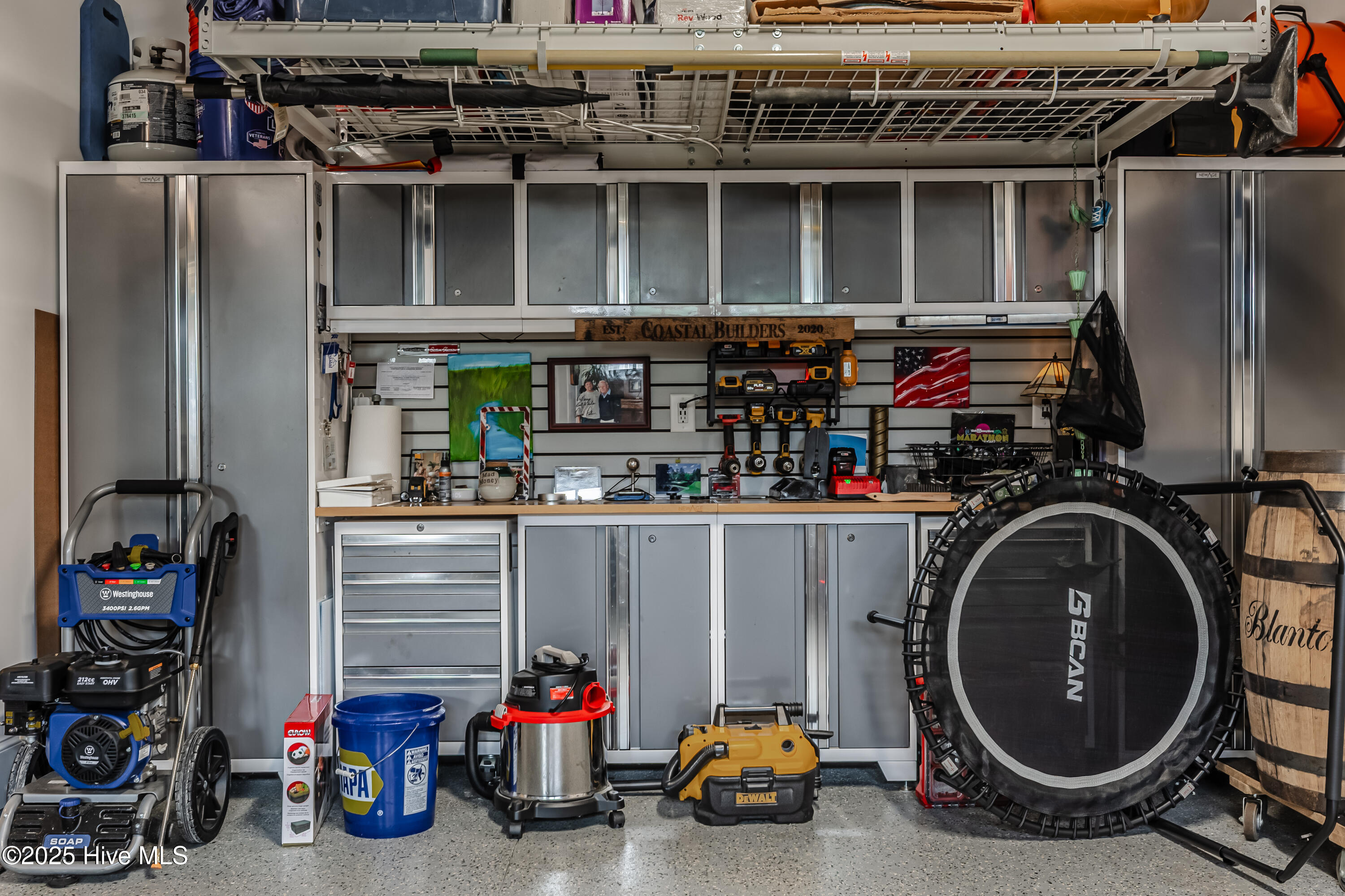 100523933 | Photo 49