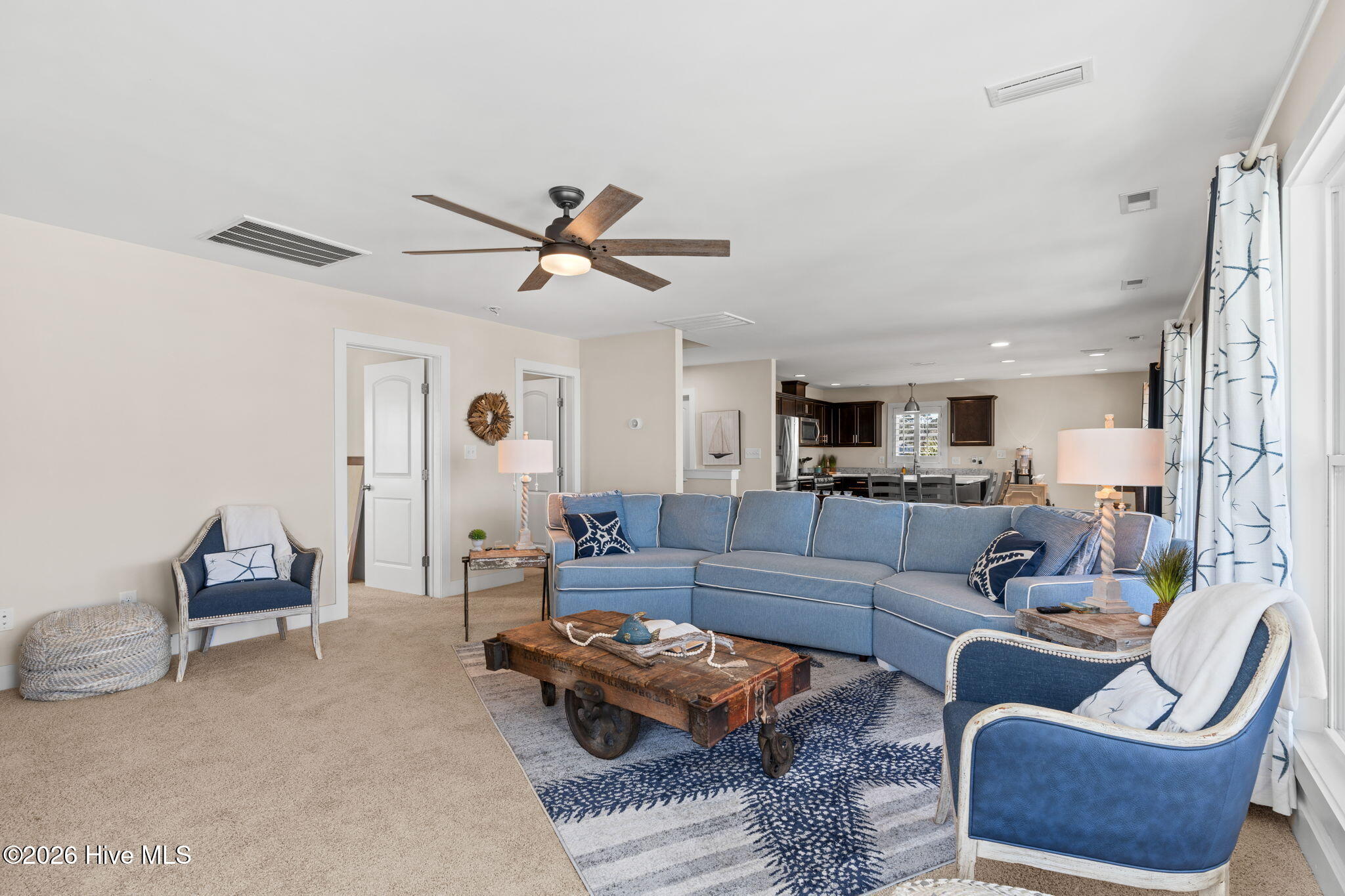 100560331 | Photo 18