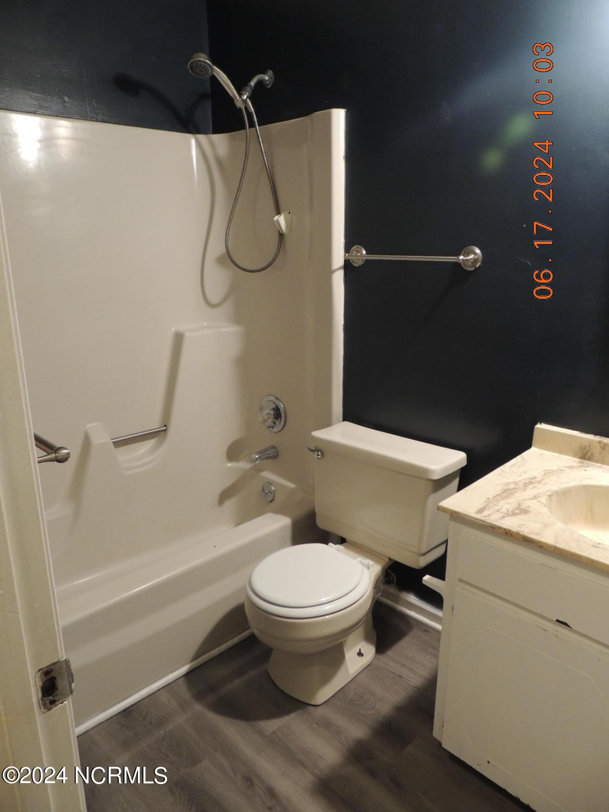 100450812 | Photo 26