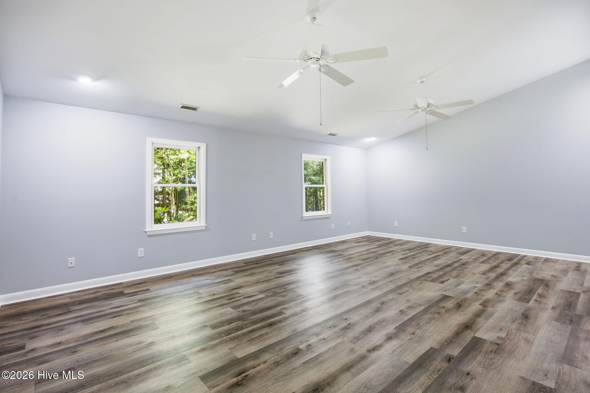 100569469 | Photo 26