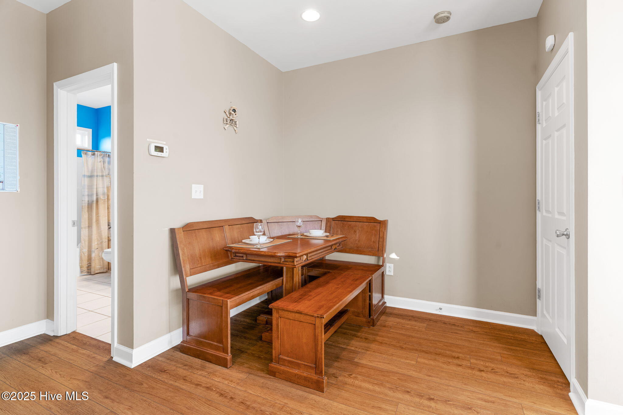 100544911 | Photo 37