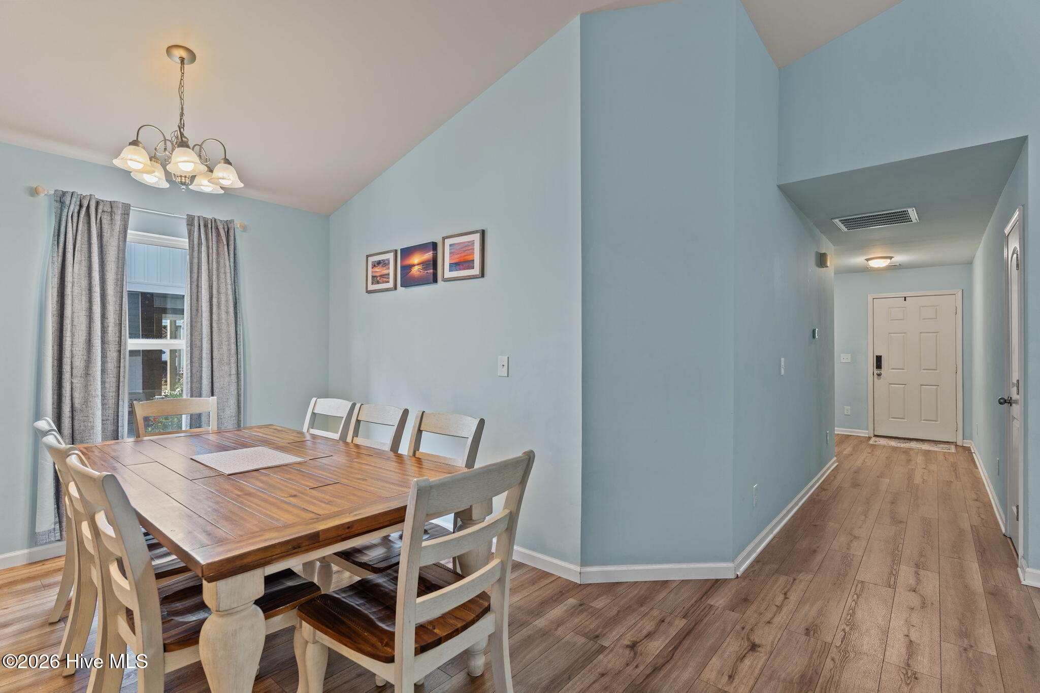 100564480 | Photo 17