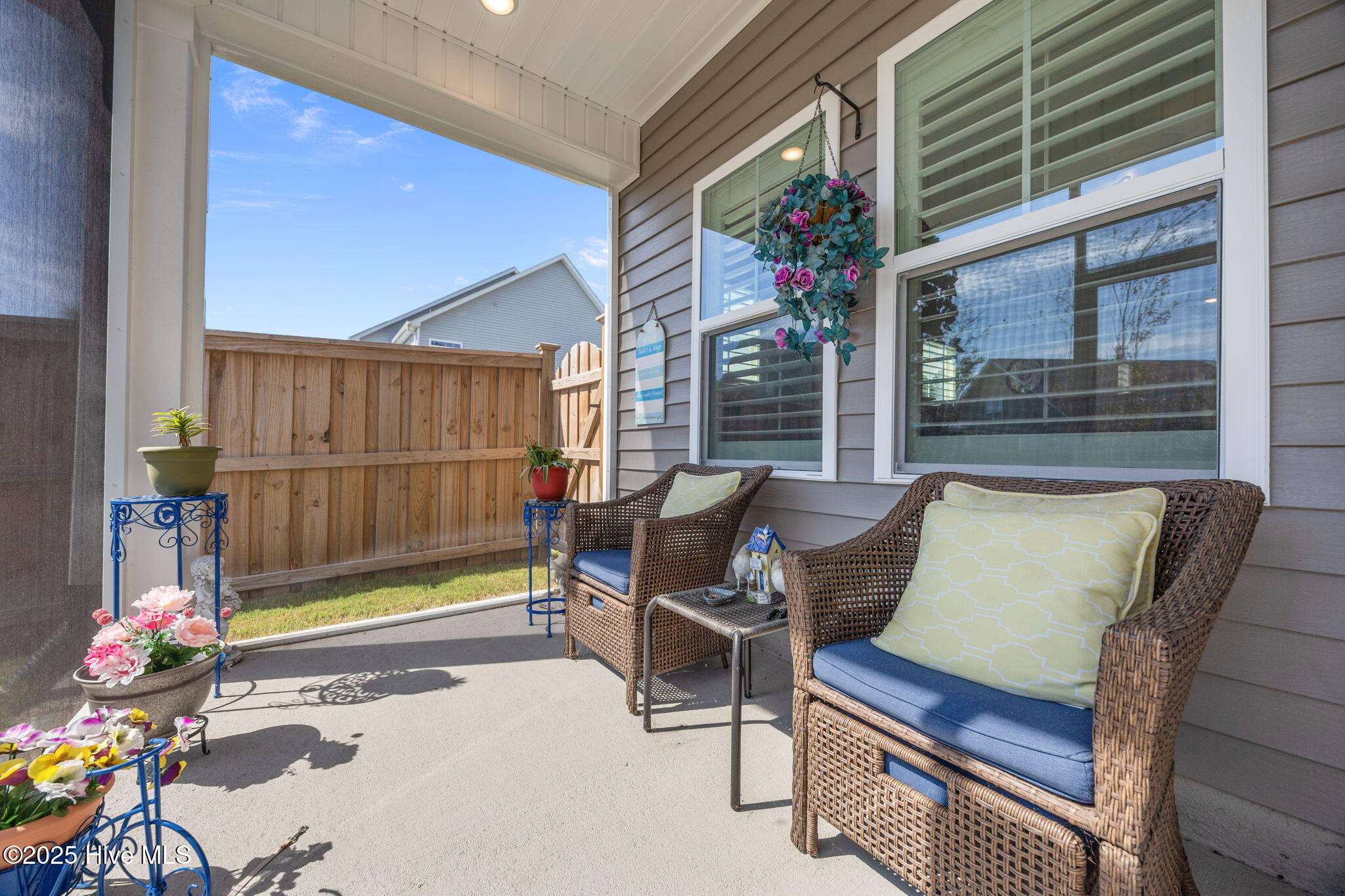 100533920 | Photo 37