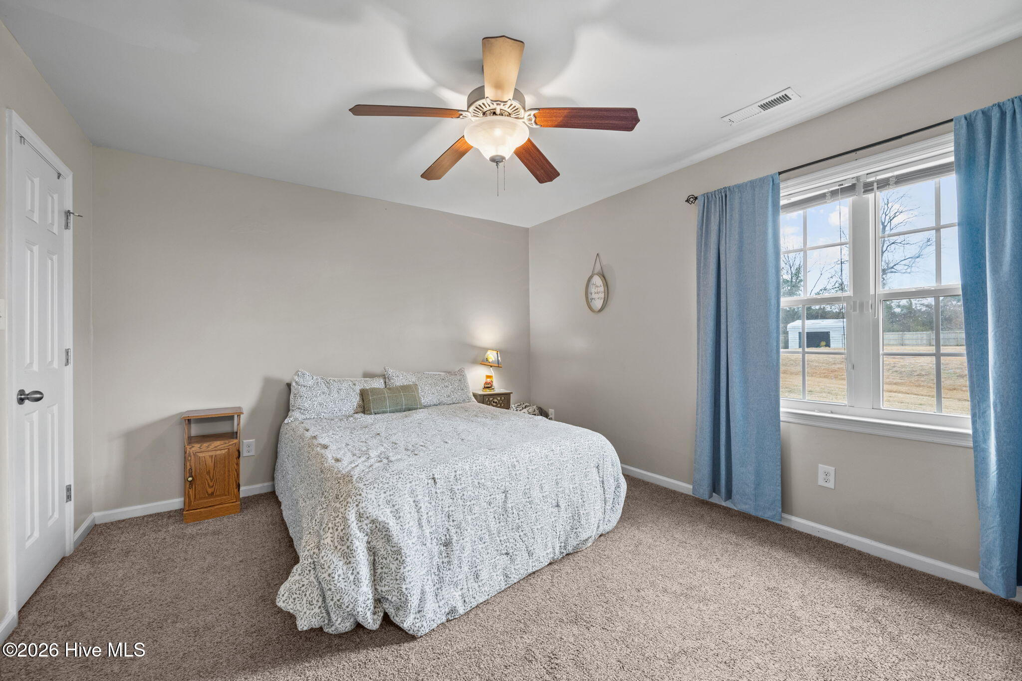 100554130 | Photo 30