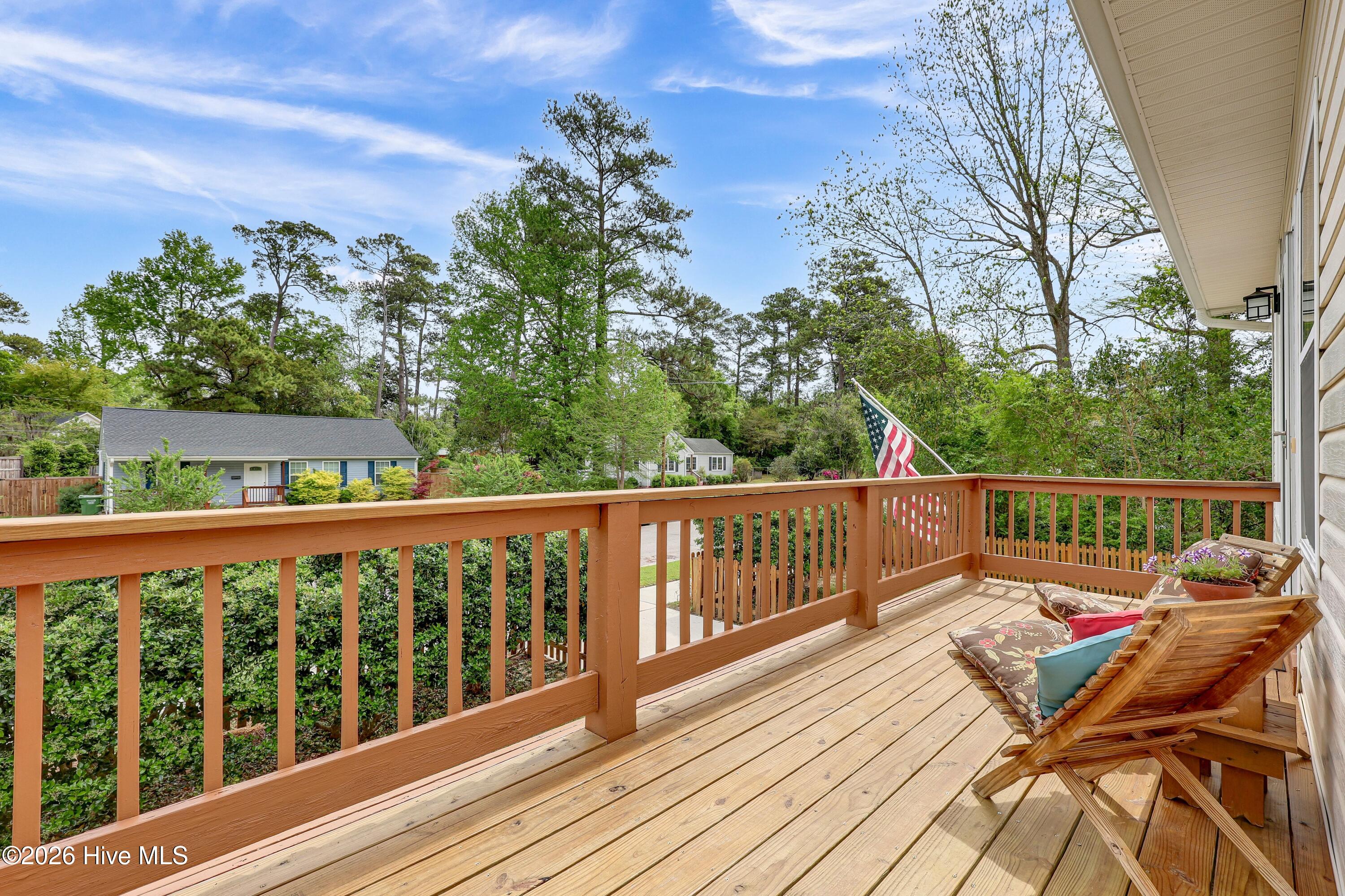 100564769 | Photo 23