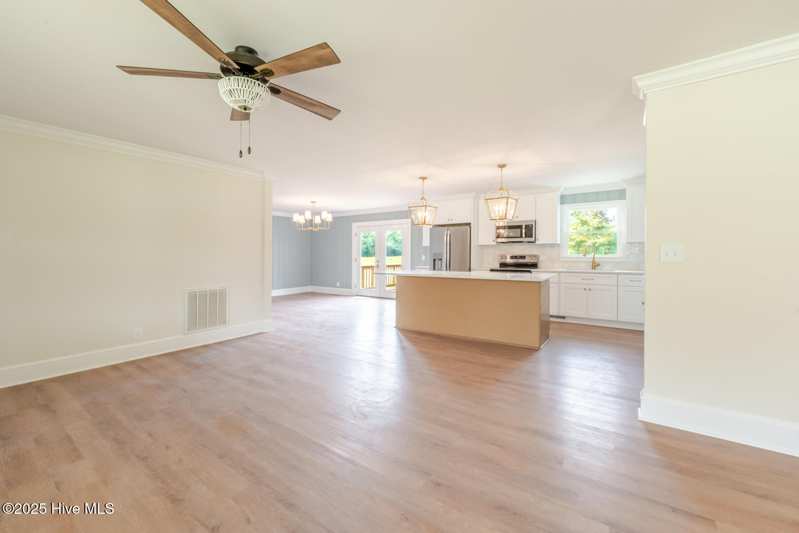 Peanut_Plant_ZoeyLensPhotography-11