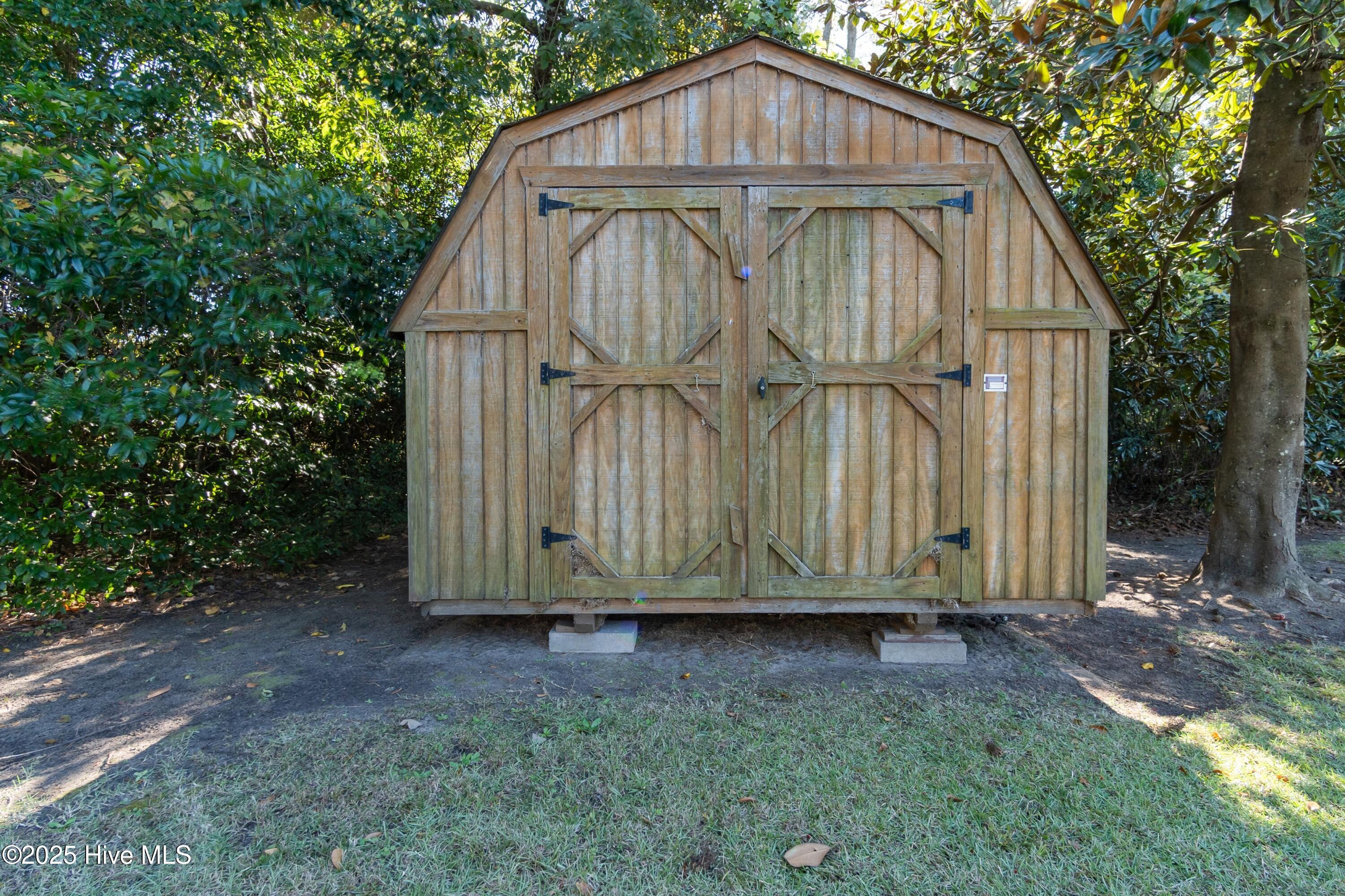 Shed