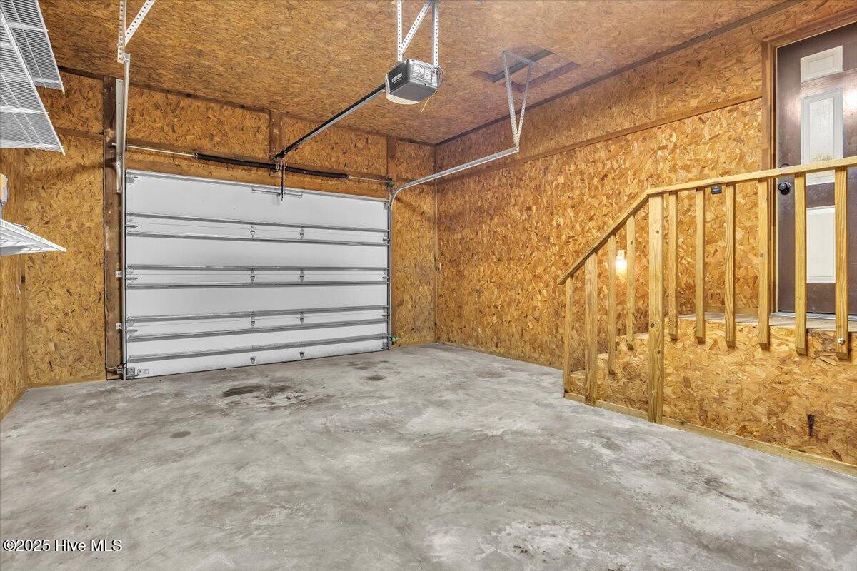 100568309 | Photo 49