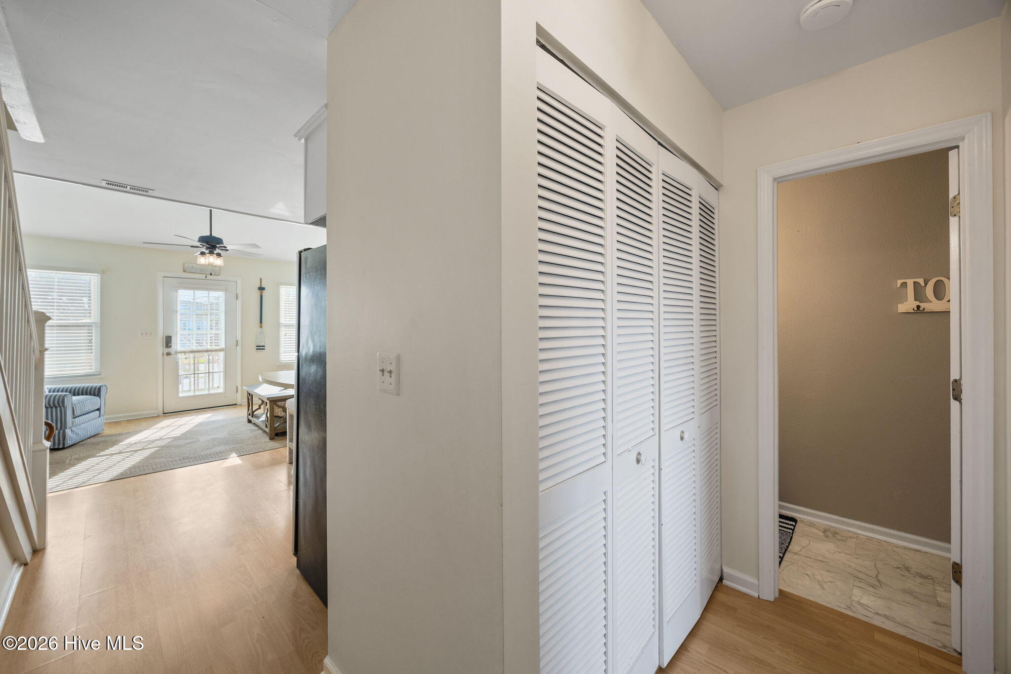 100559351 | Photo 17