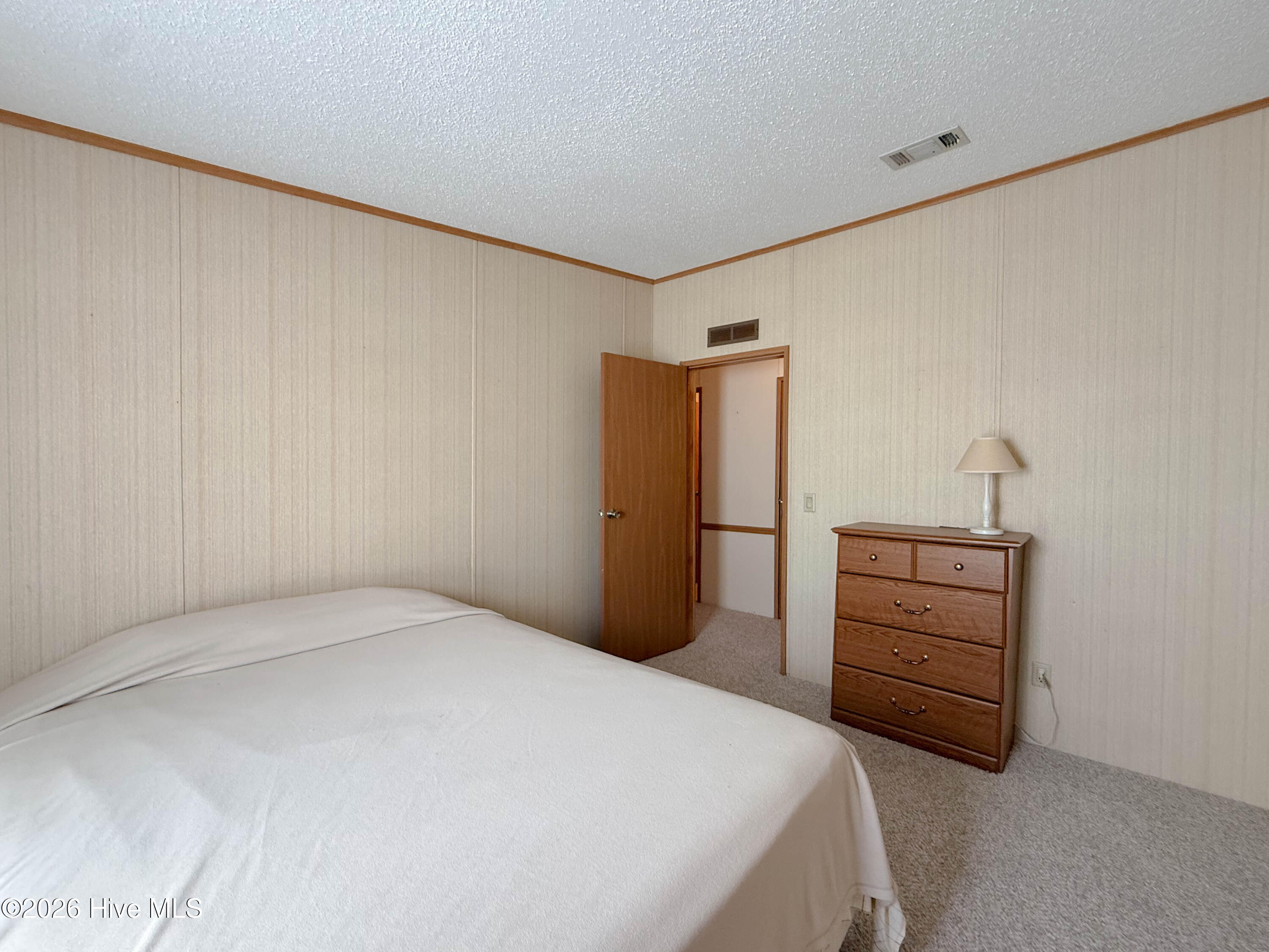 100563984 | Photo 44