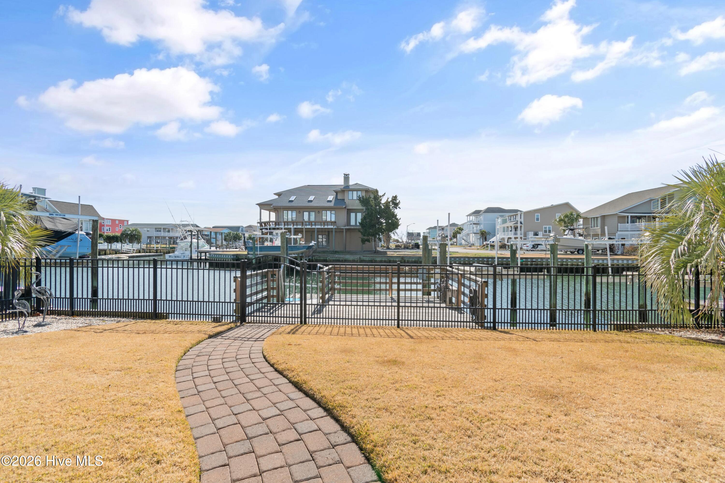 100547870 | Photo 57