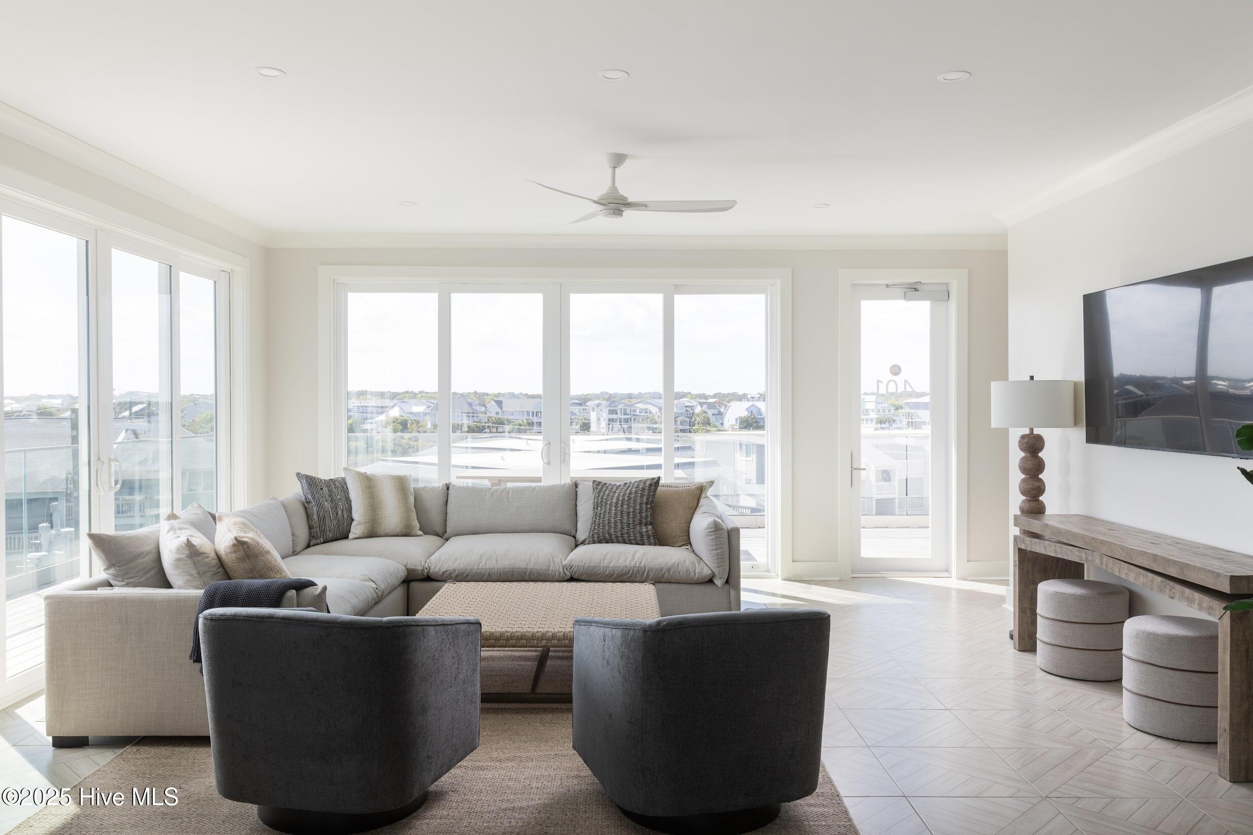 100503115 | Photo 15