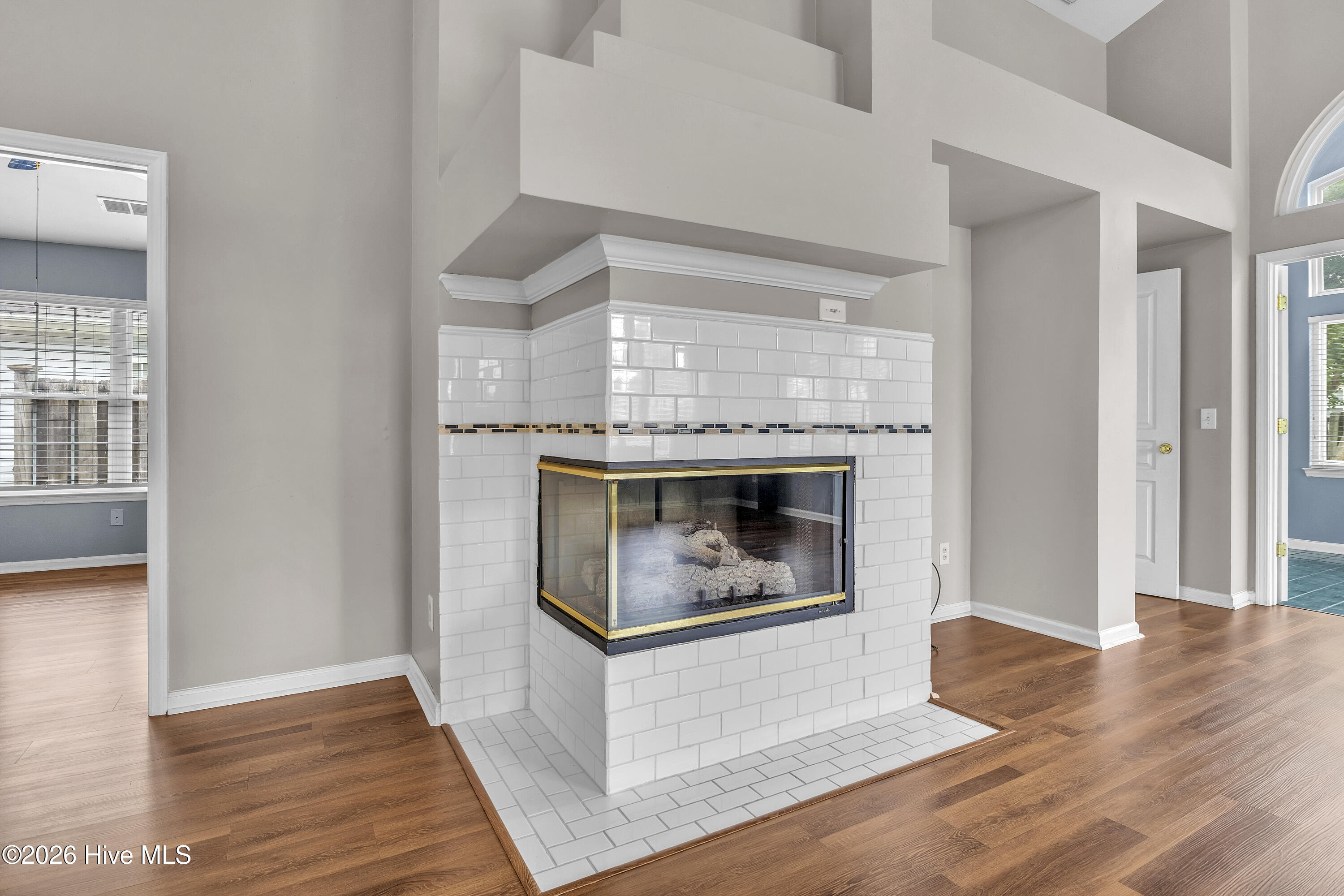 100560677 | Photo 10