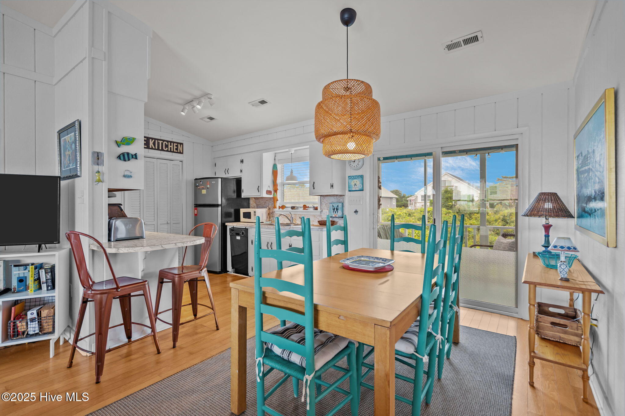 100531586 | Photo 11