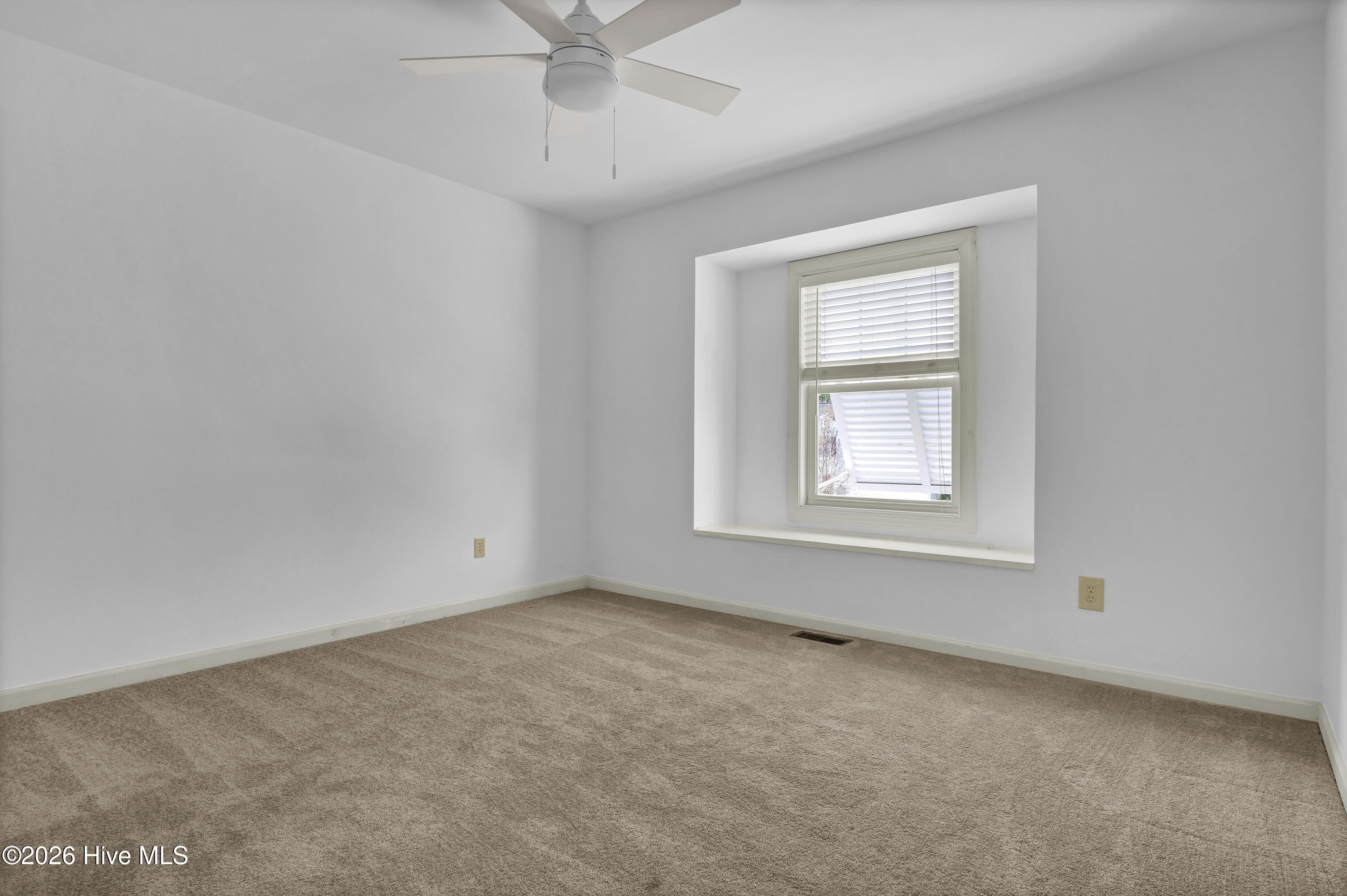 100551025 | Photo 24