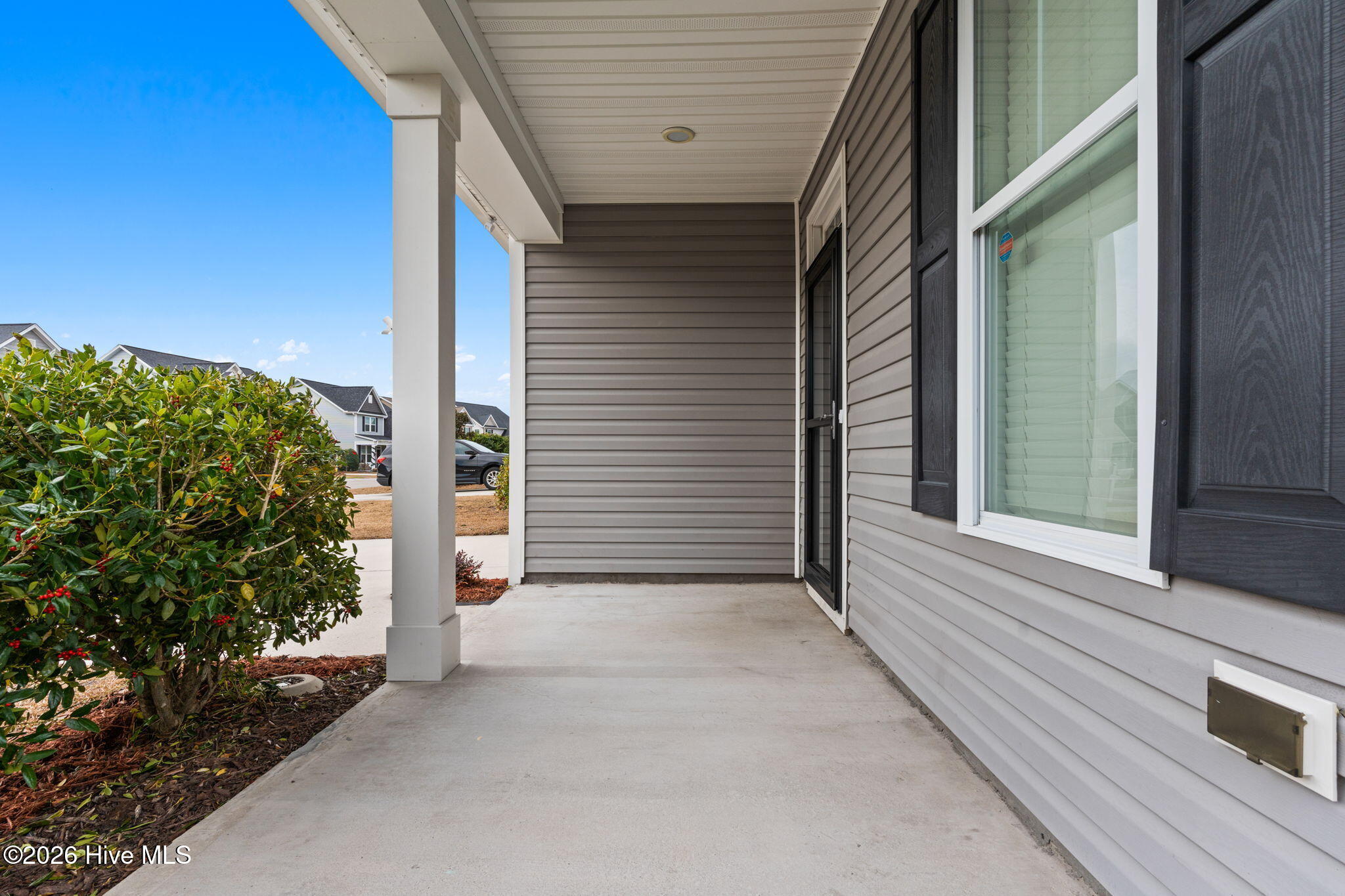 100548776 | Photo 44