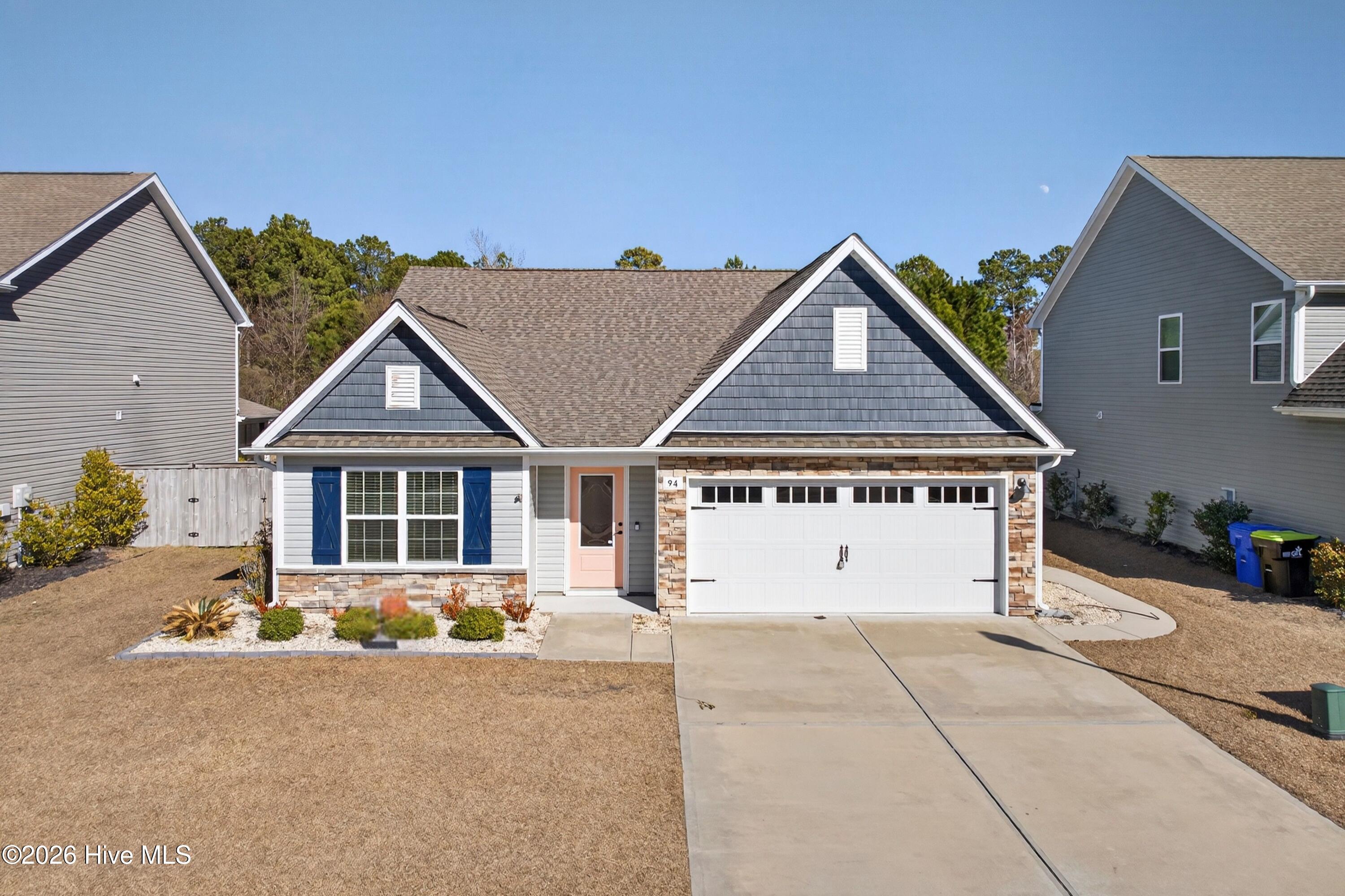 100553083 | Photo 37