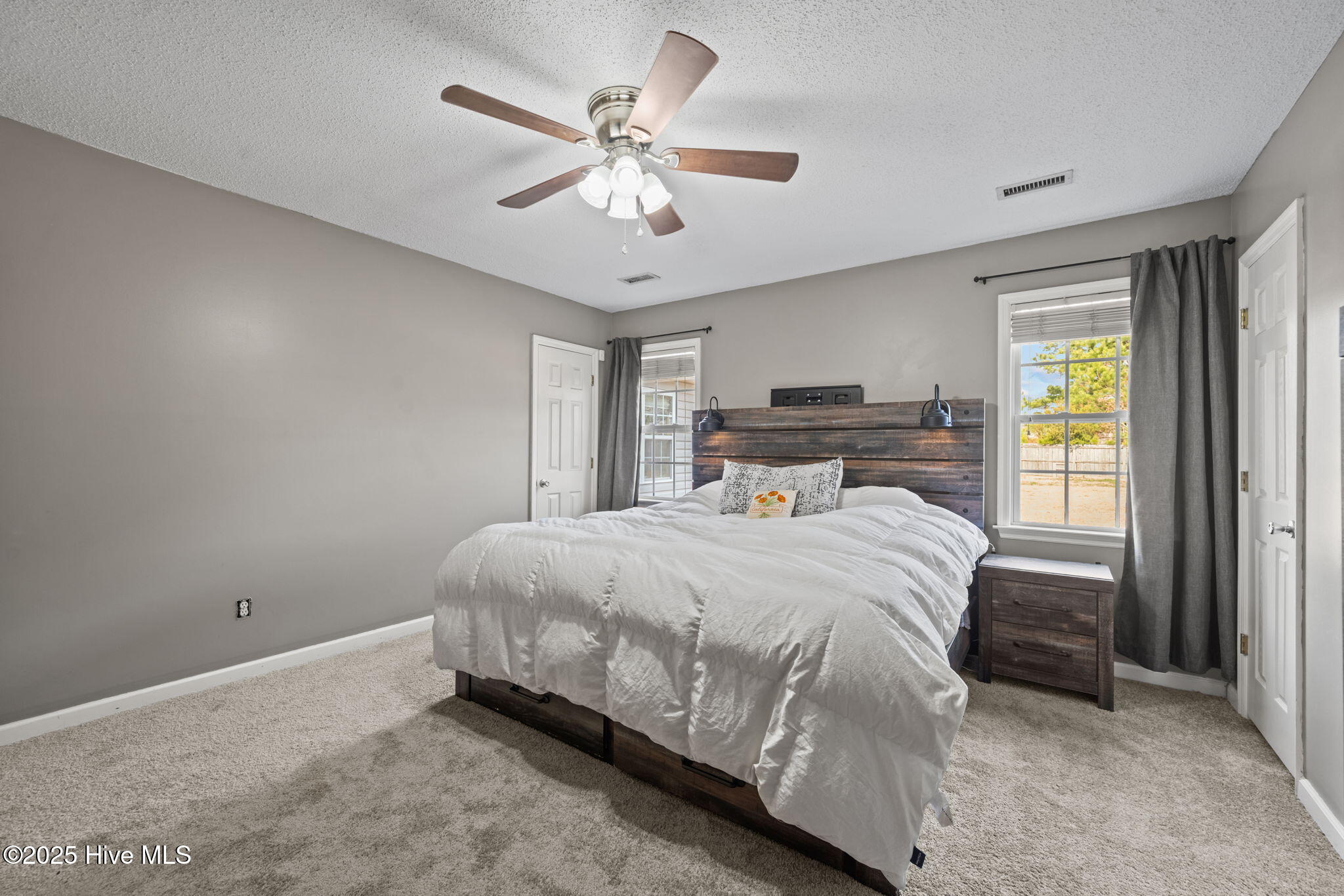 100546137 | Photo 21