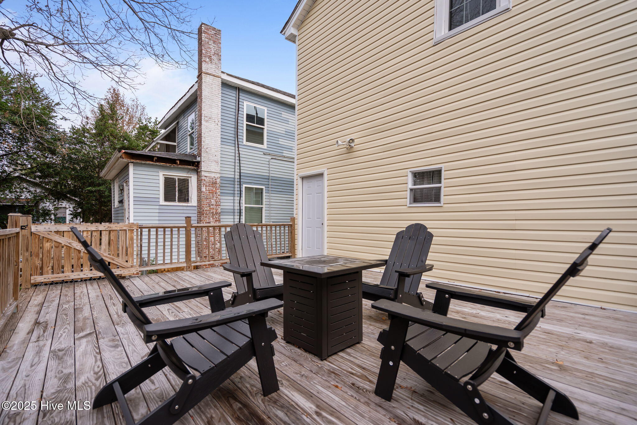 100544435 | Photo 44