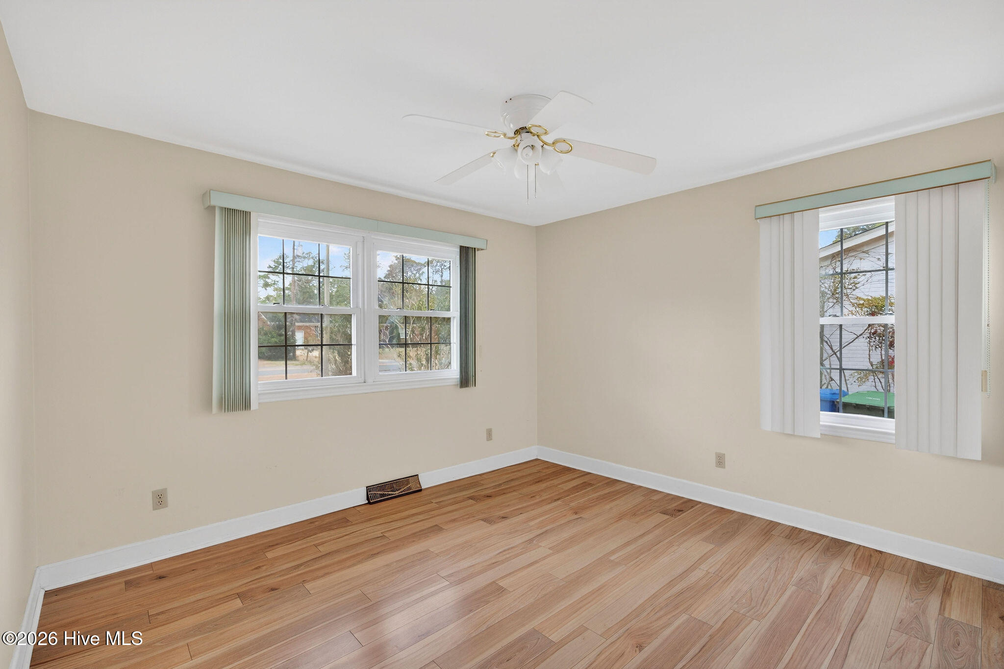 100556138 | Photo 31