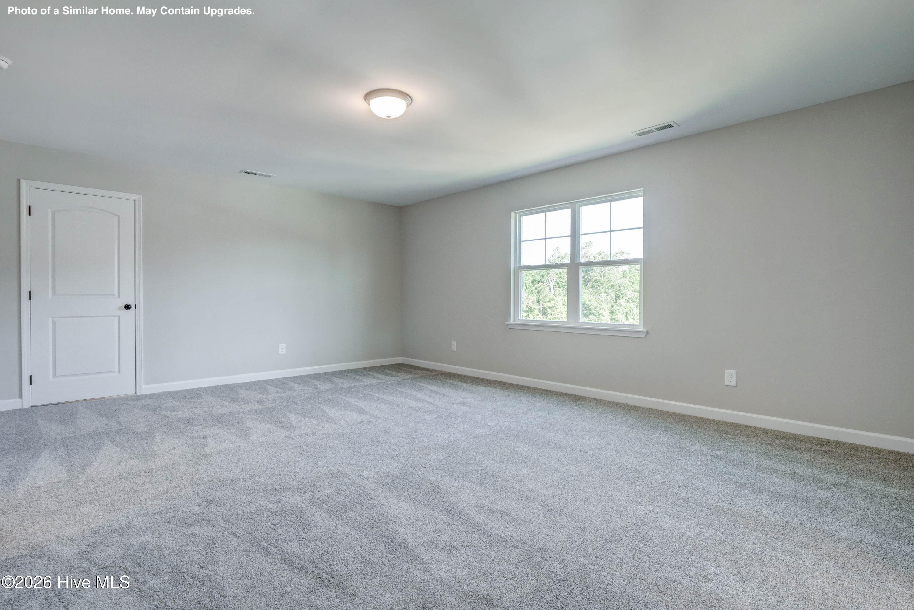 100567172 | Photo 22