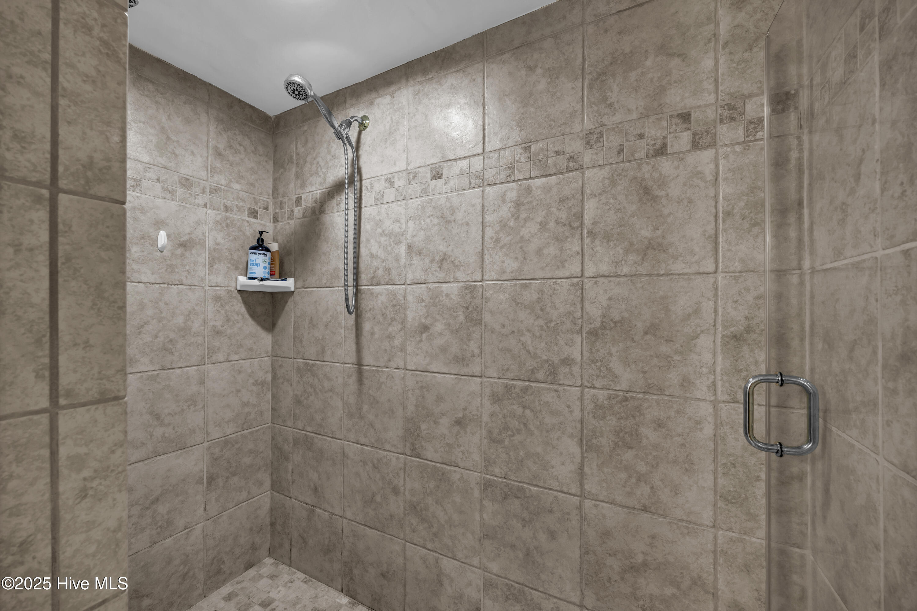 100546499 | Photo 18