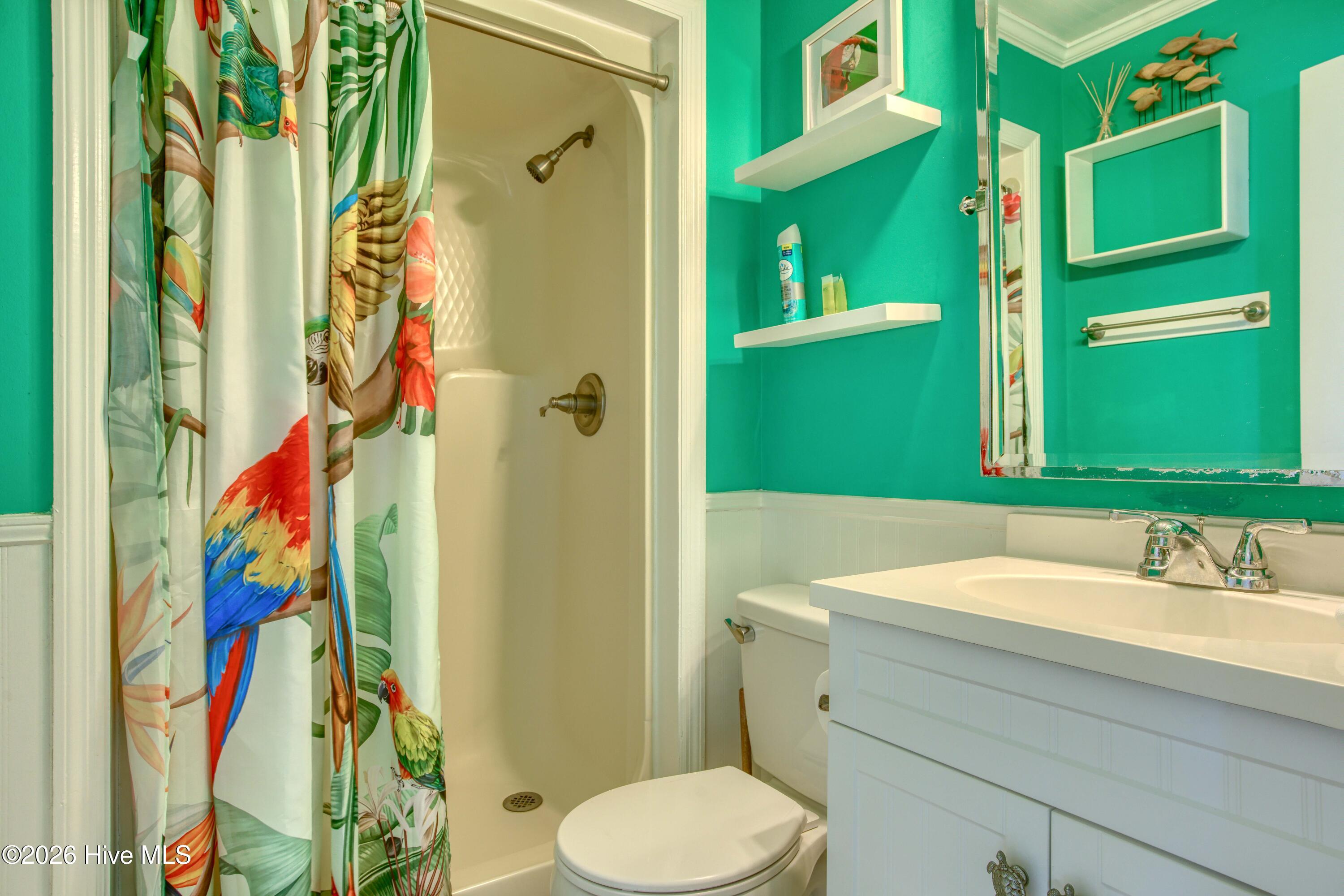 100550124 | Photo 21