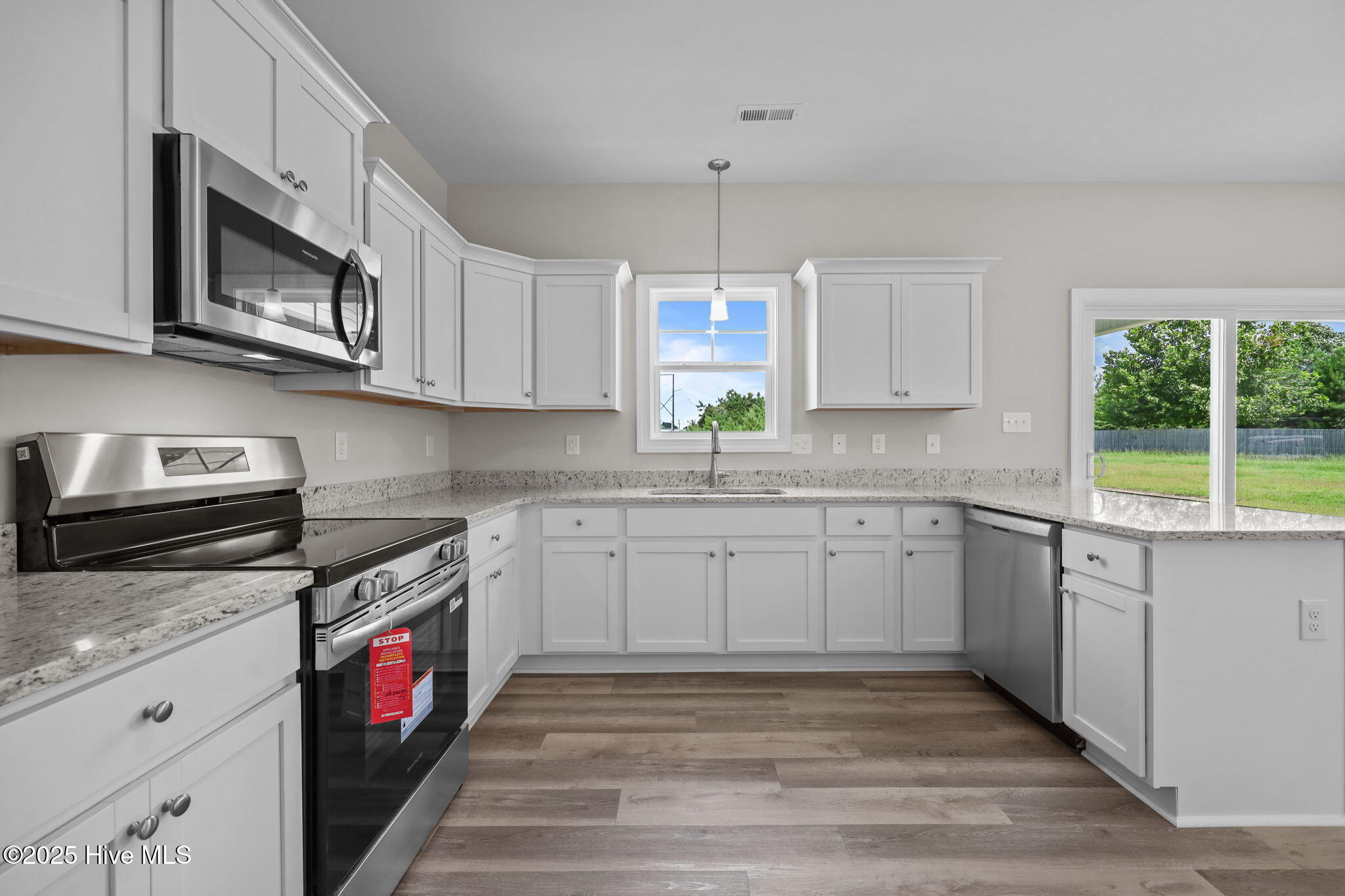 100504160 | Photo 10