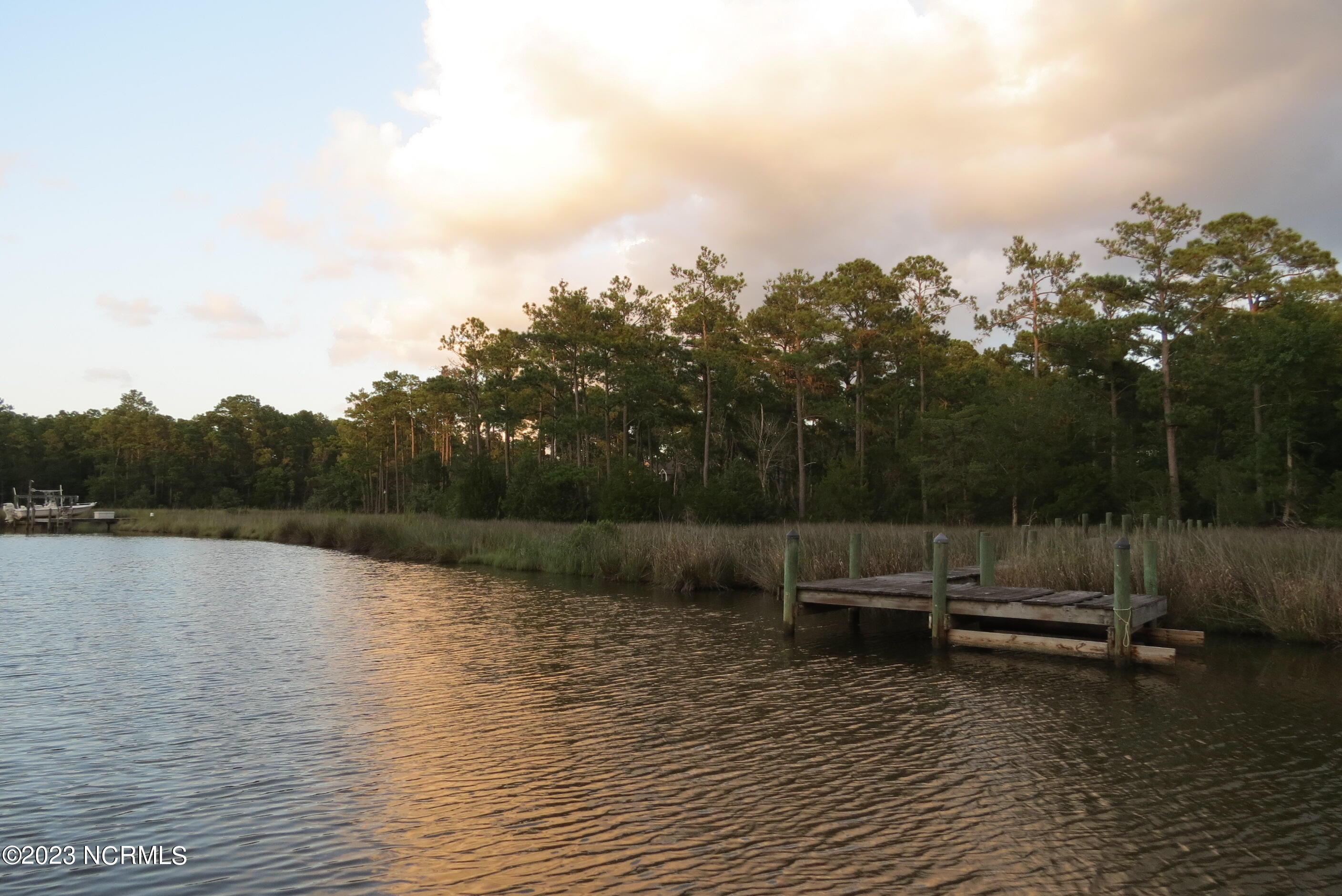 2504 19 Brown Creek Road,Merritt
