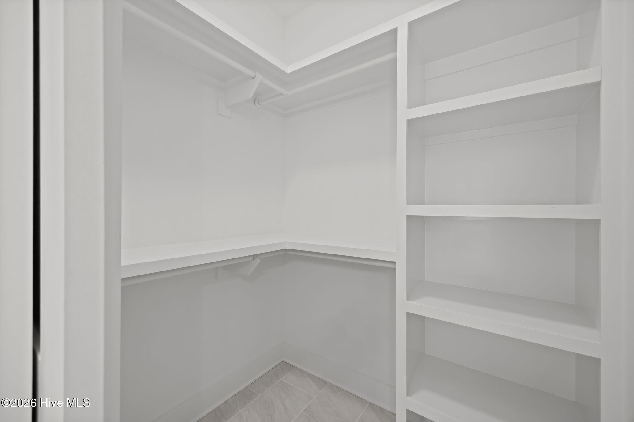 100555699 | Photo 29