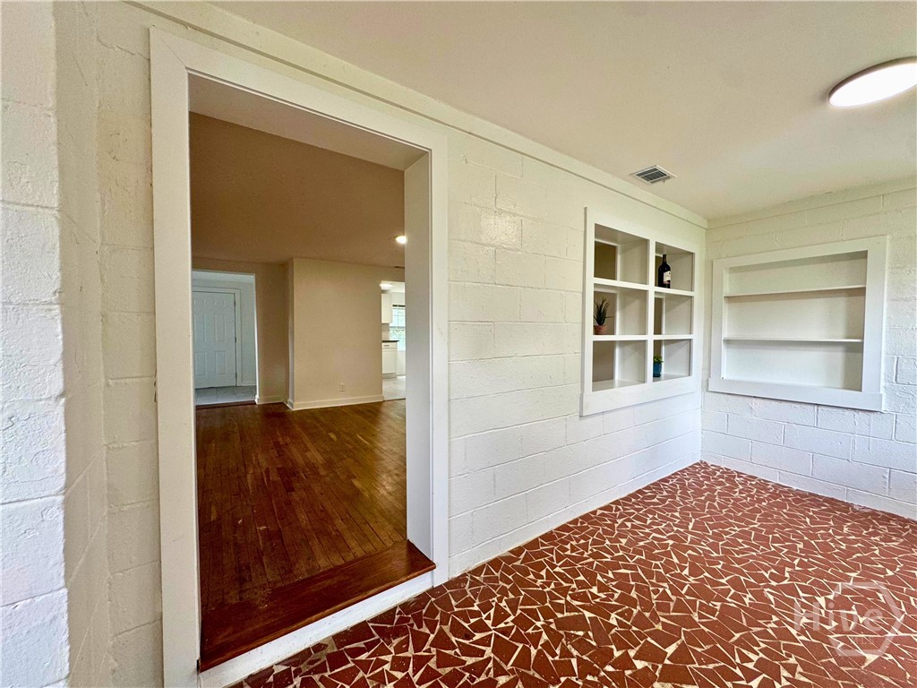 Photo 4 of Single family home for sale at 1921 Fitzgerald St, Savannah, GA 31405 | MLS# SA362261 | Listing updated on 2026-09-19