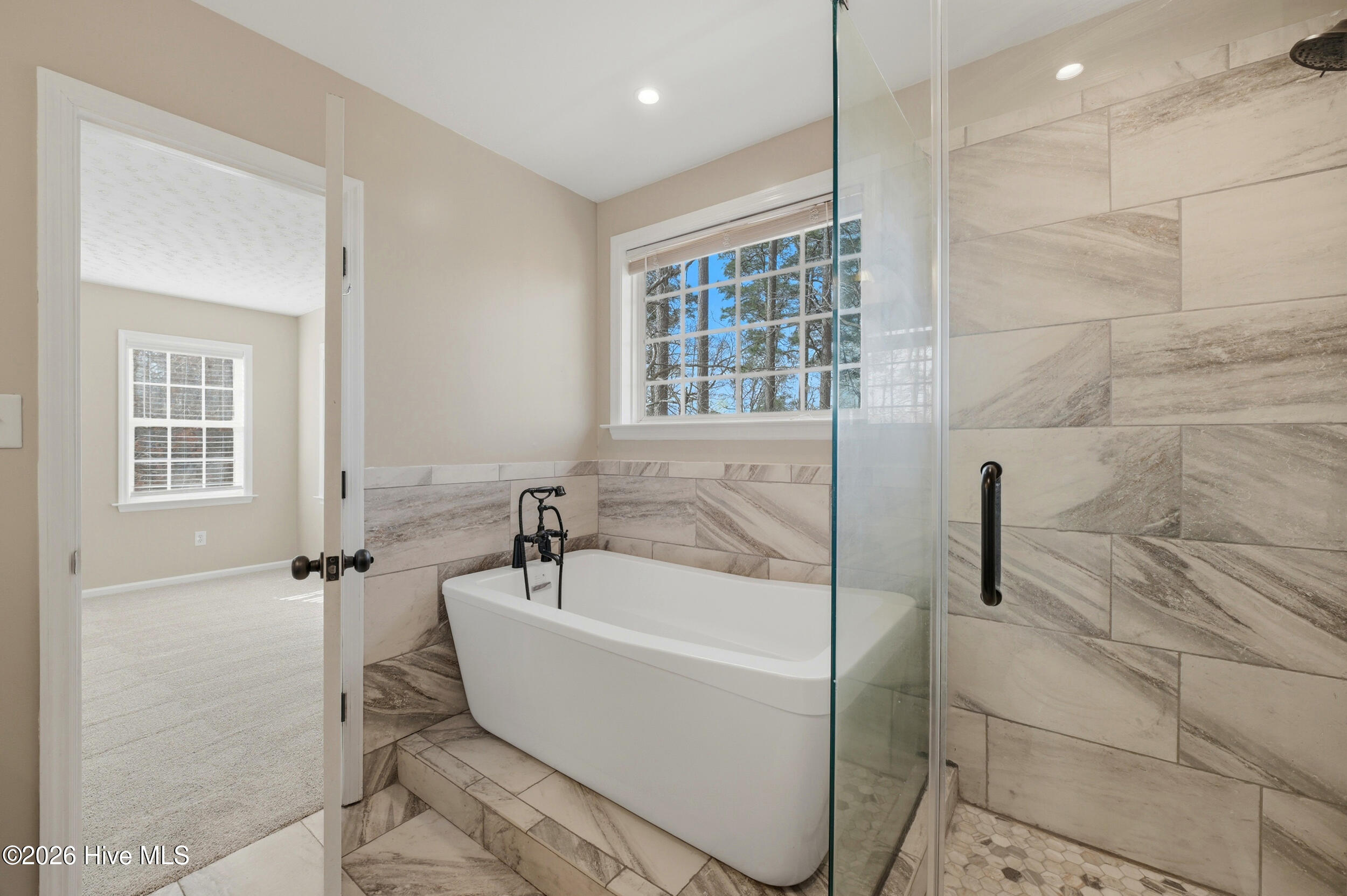 100559953 | Photo 27