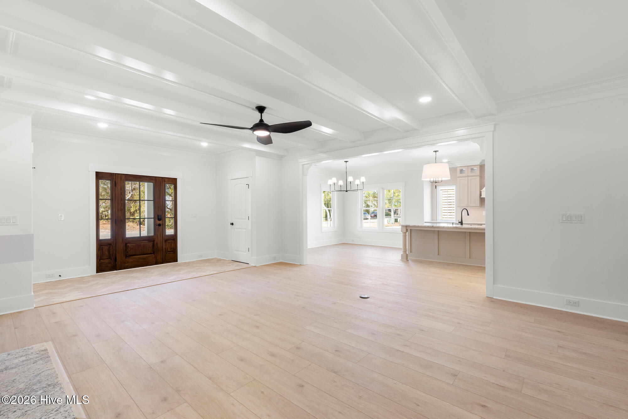 100516675 | Photo 18